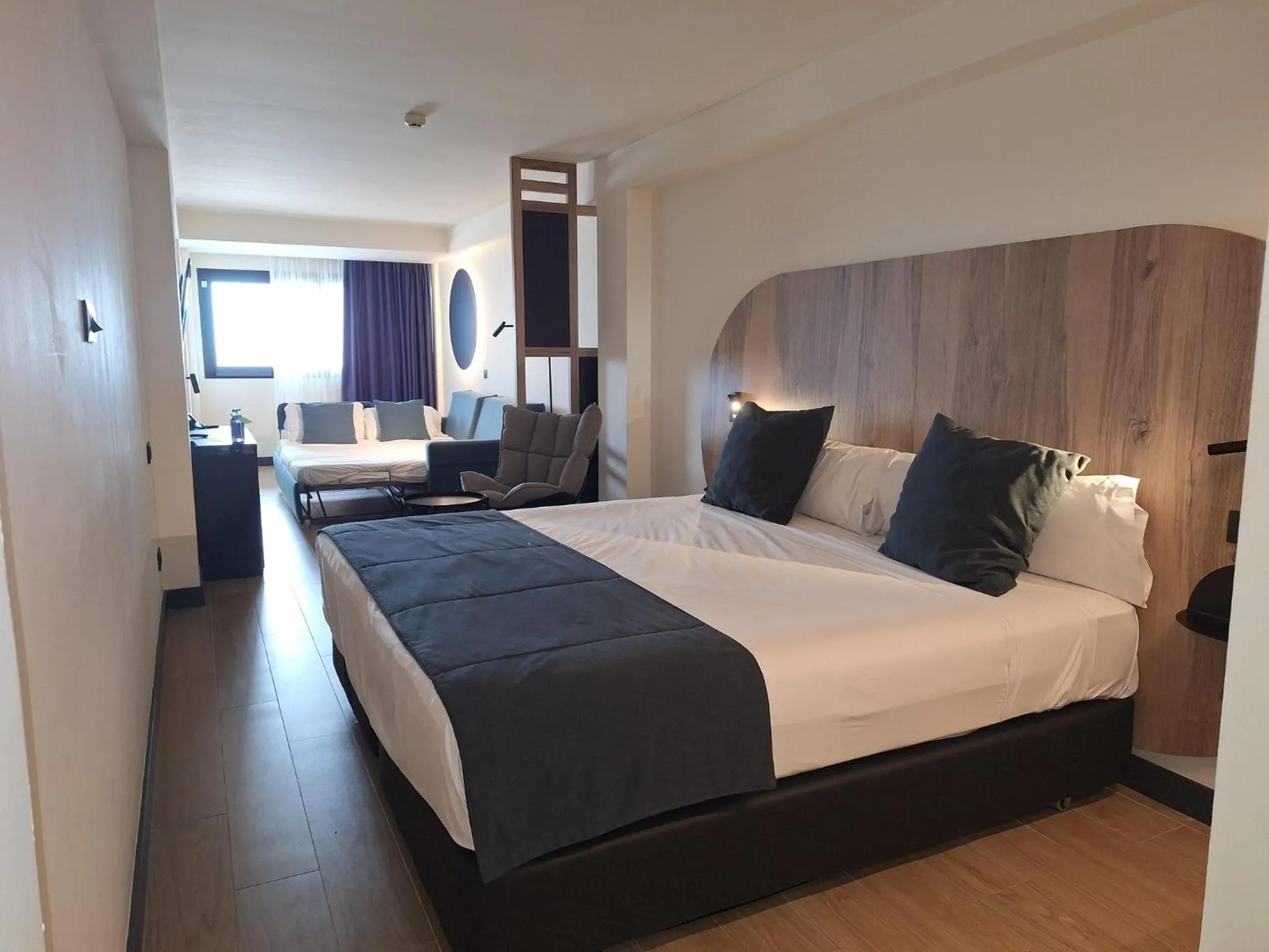 Photo of the whole room, Bed in Sercotel Playa Canteras