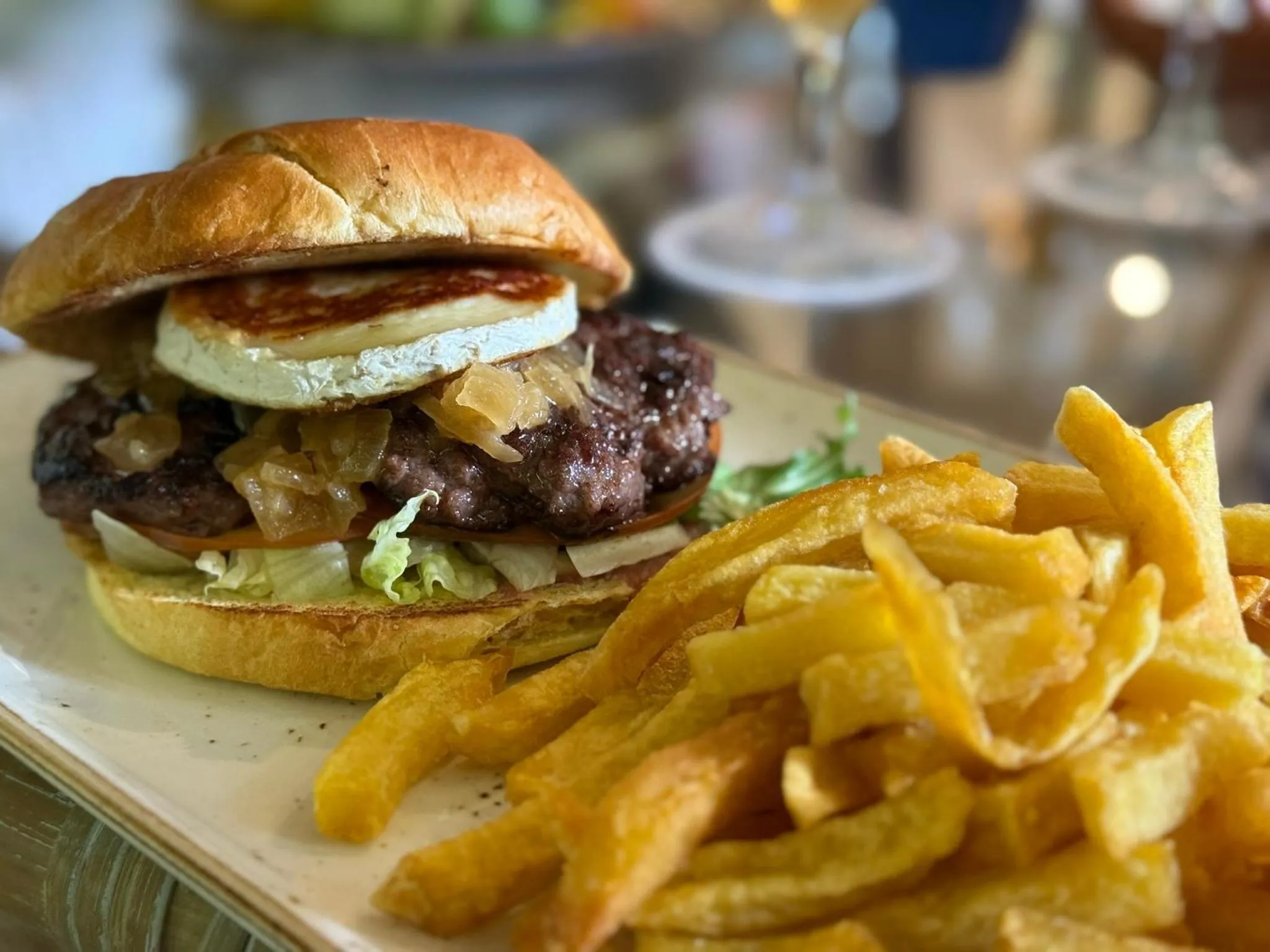 Restaurant/places to eat in Perla Marina