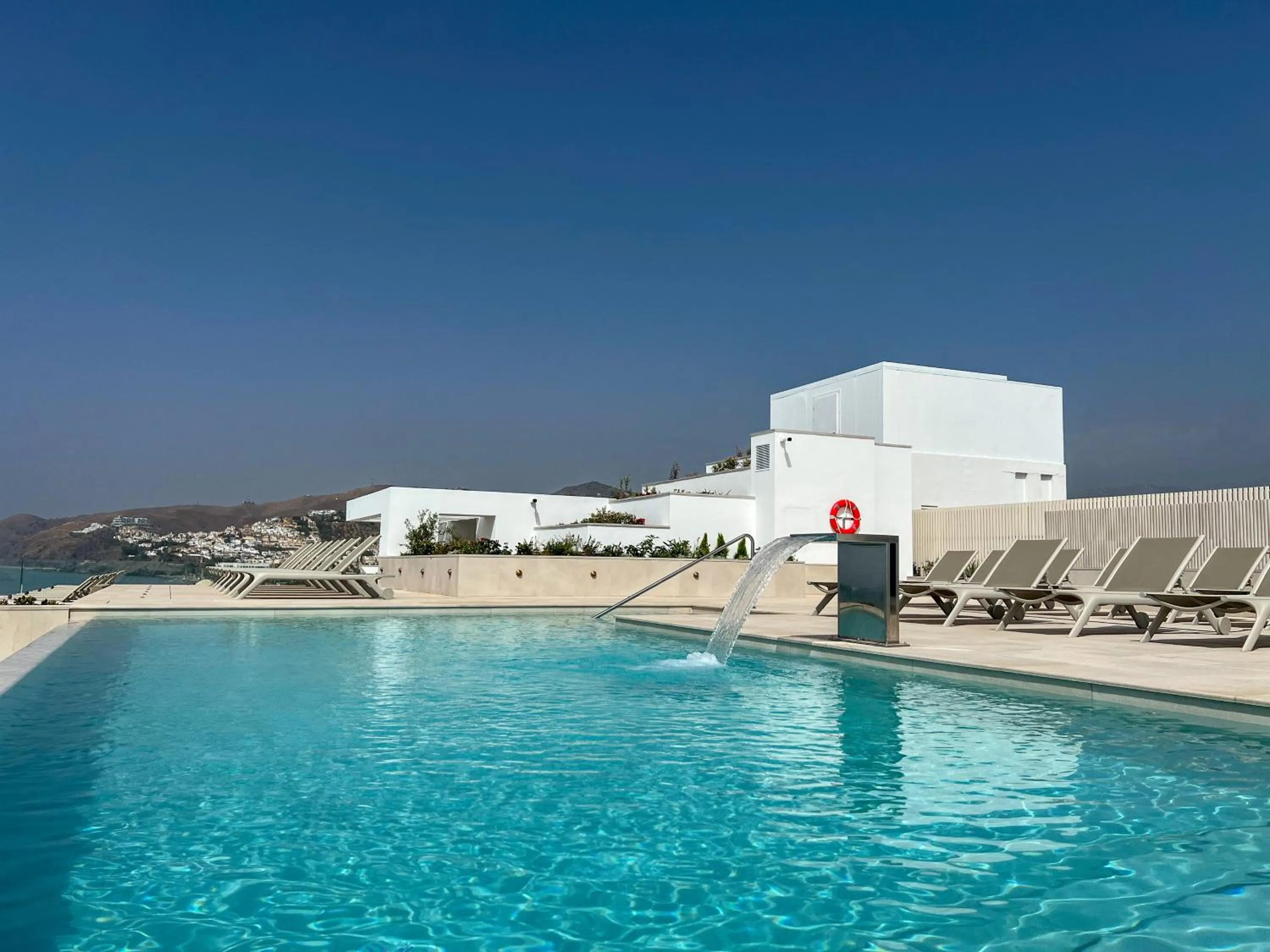 Swimming pool in Perla Marina