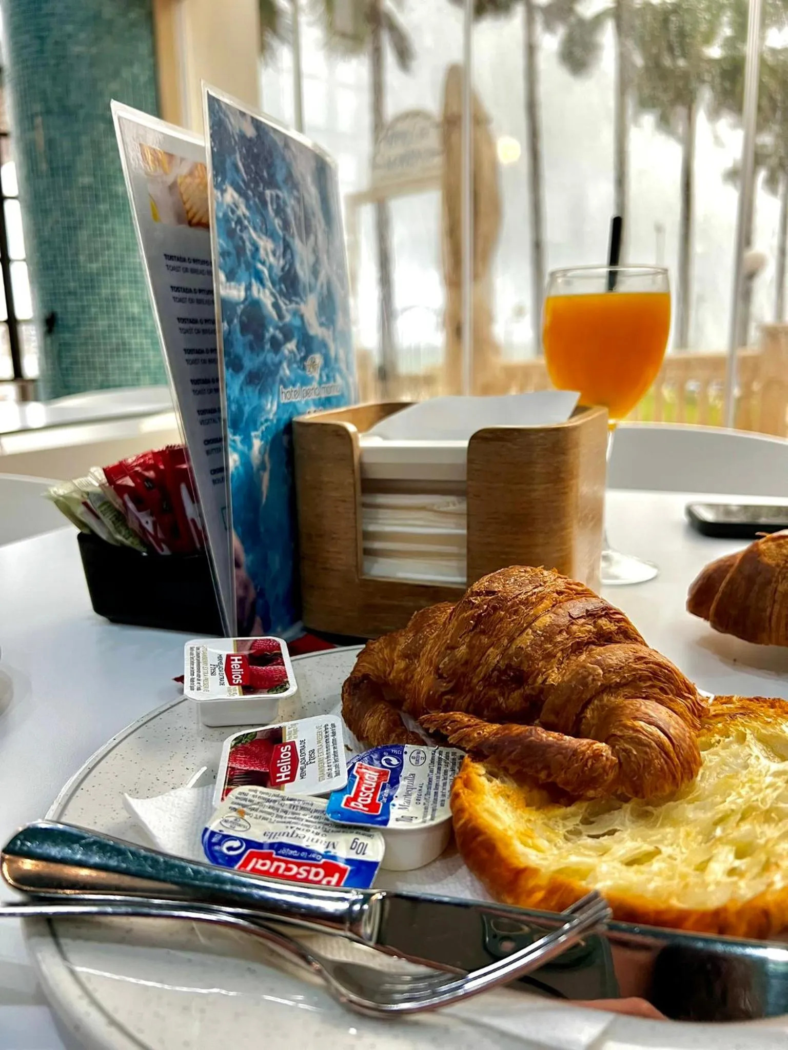 Restaurant/places to eat in Perla Marina