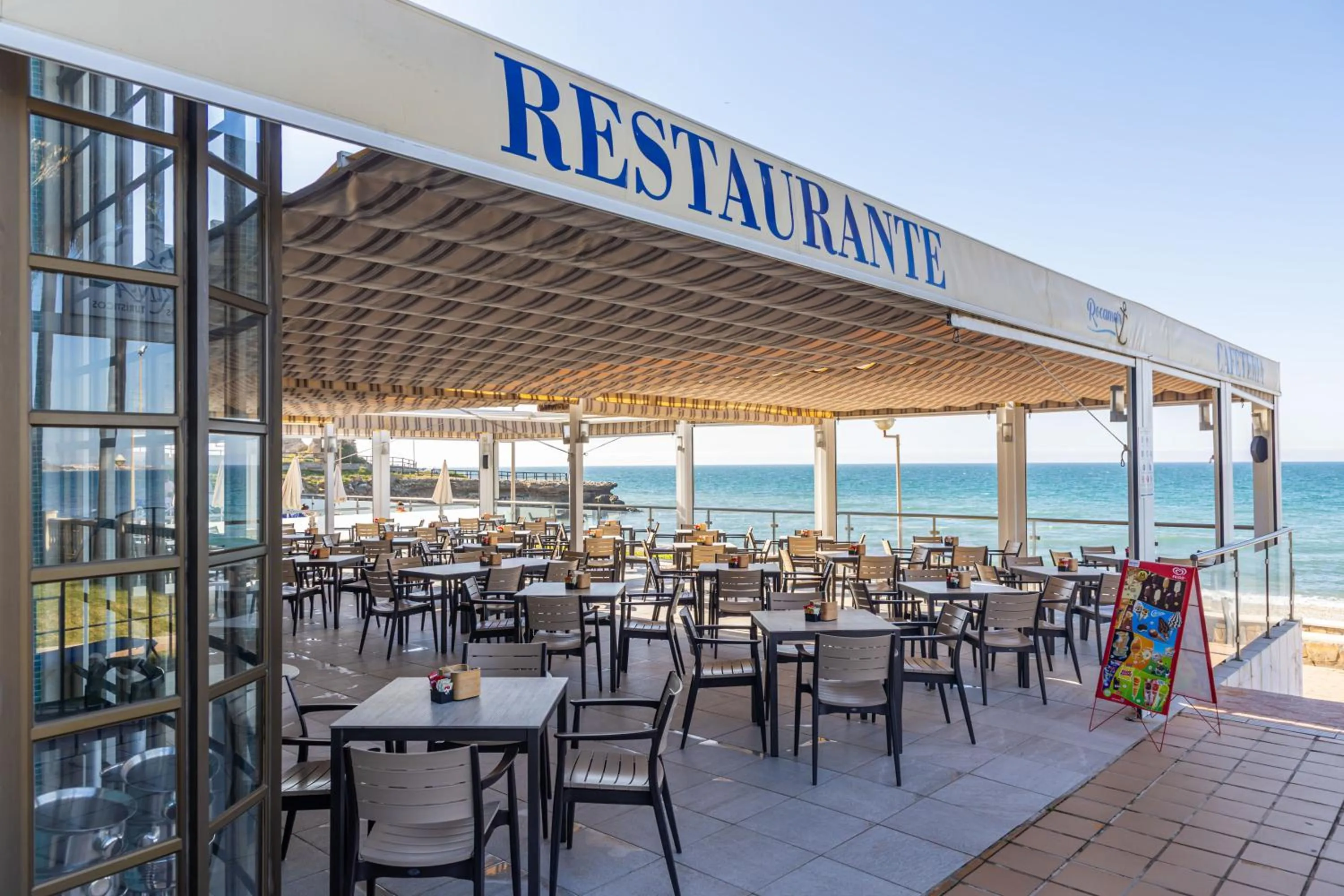 Restaurant/places to eat in Perla Marina