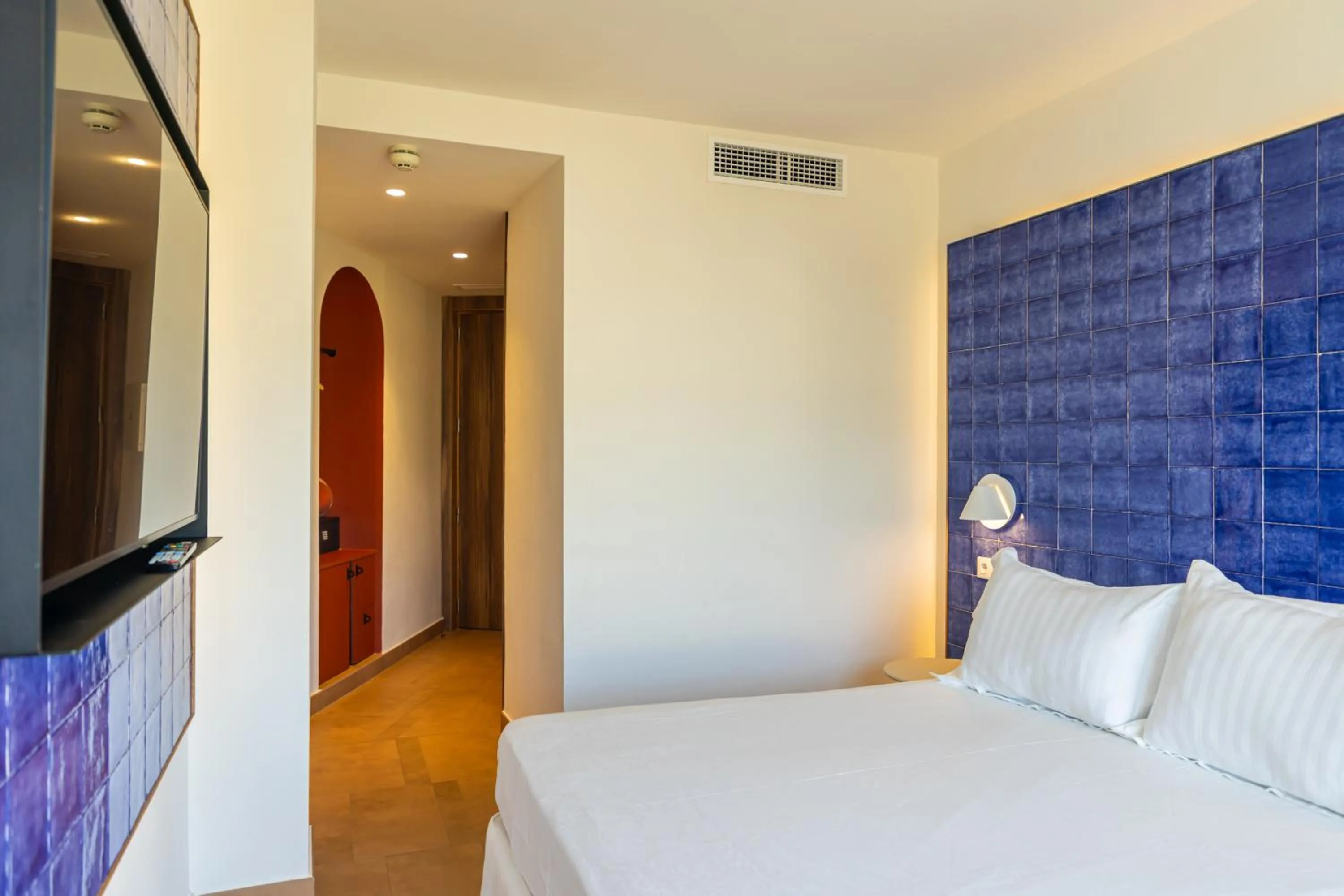 Bedroom, Bed in Perla Marina