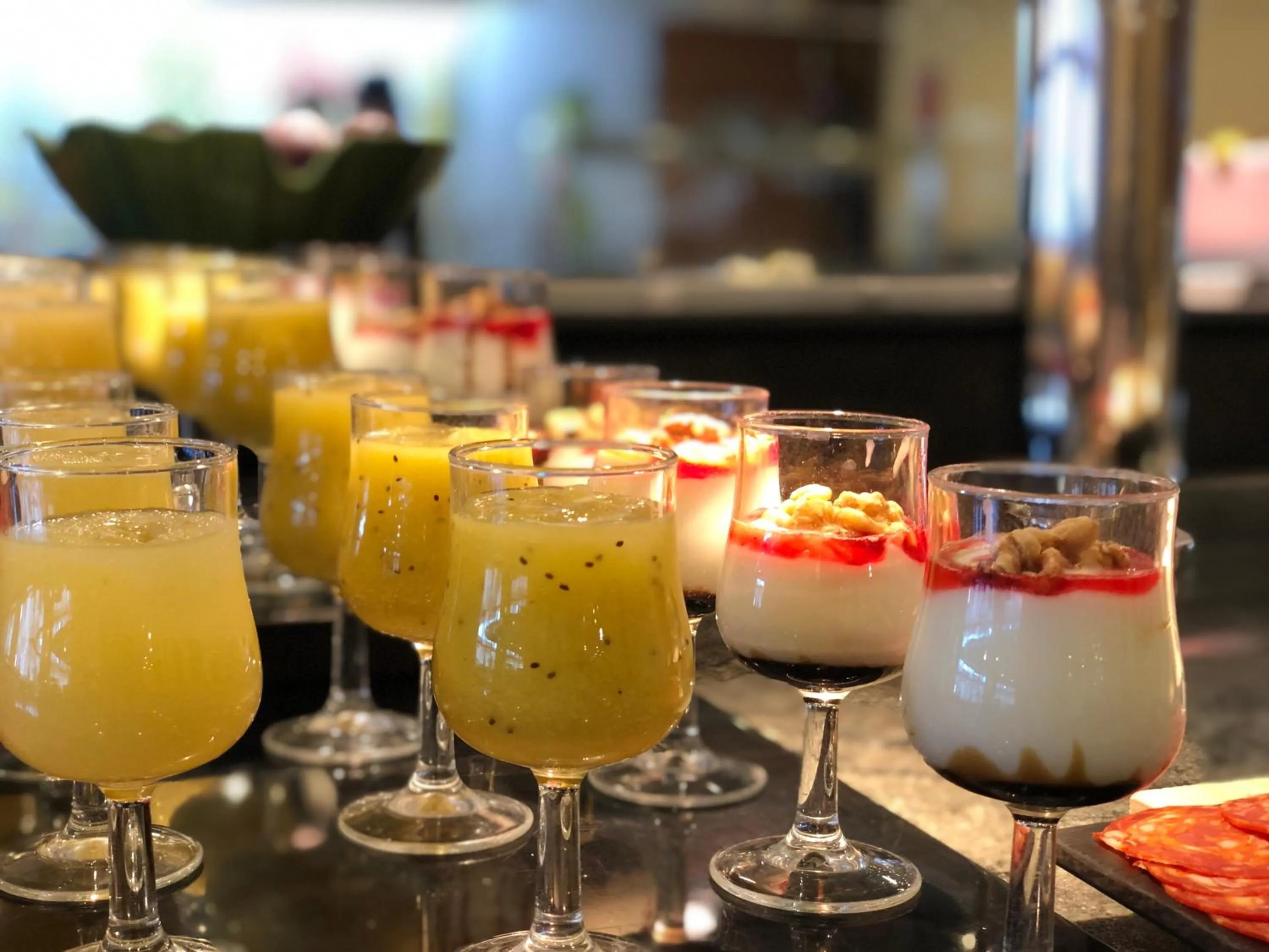 Restaurant/places to eat in Perla Marina