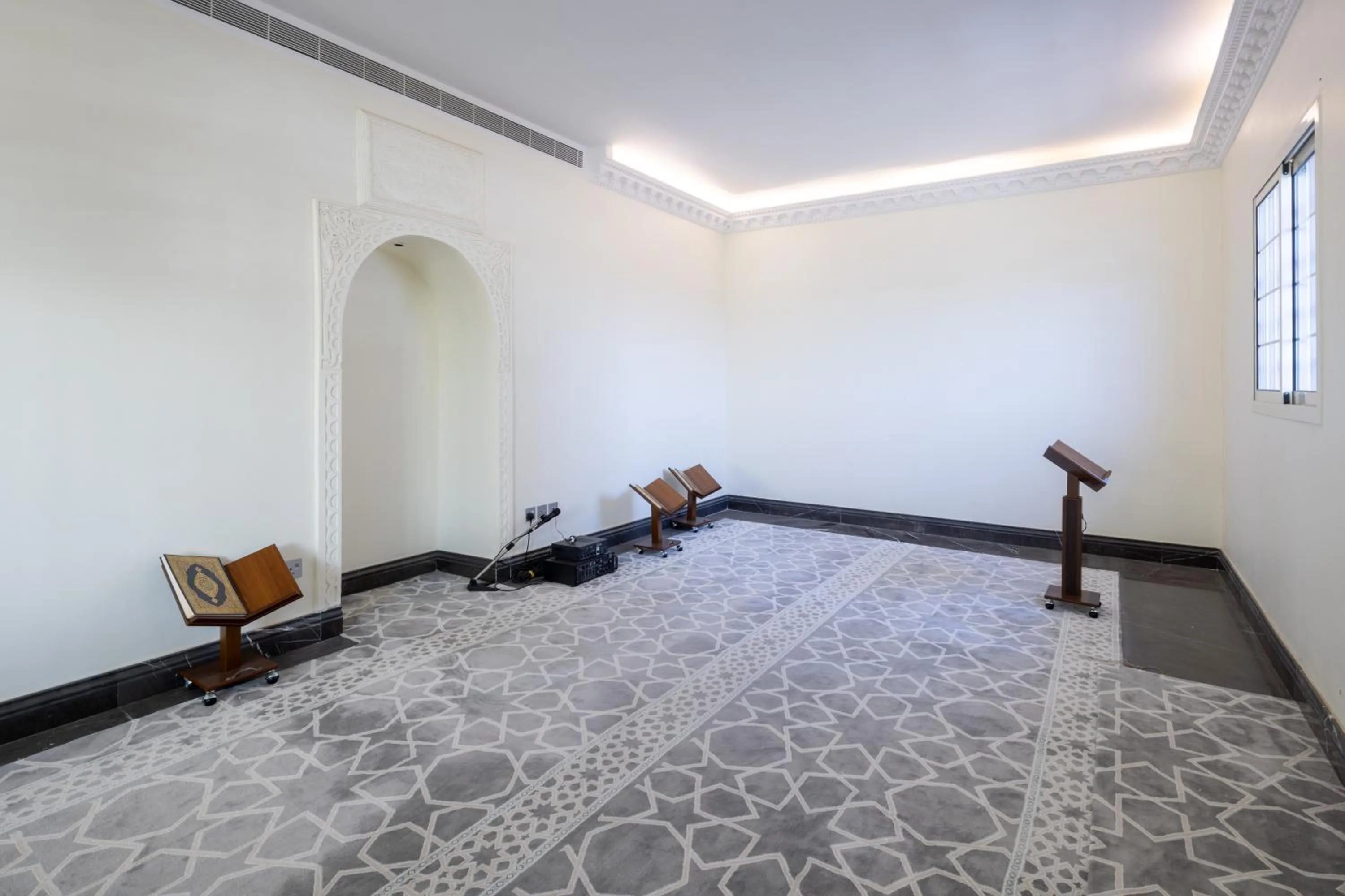 Luxury Night Al Munsiyah