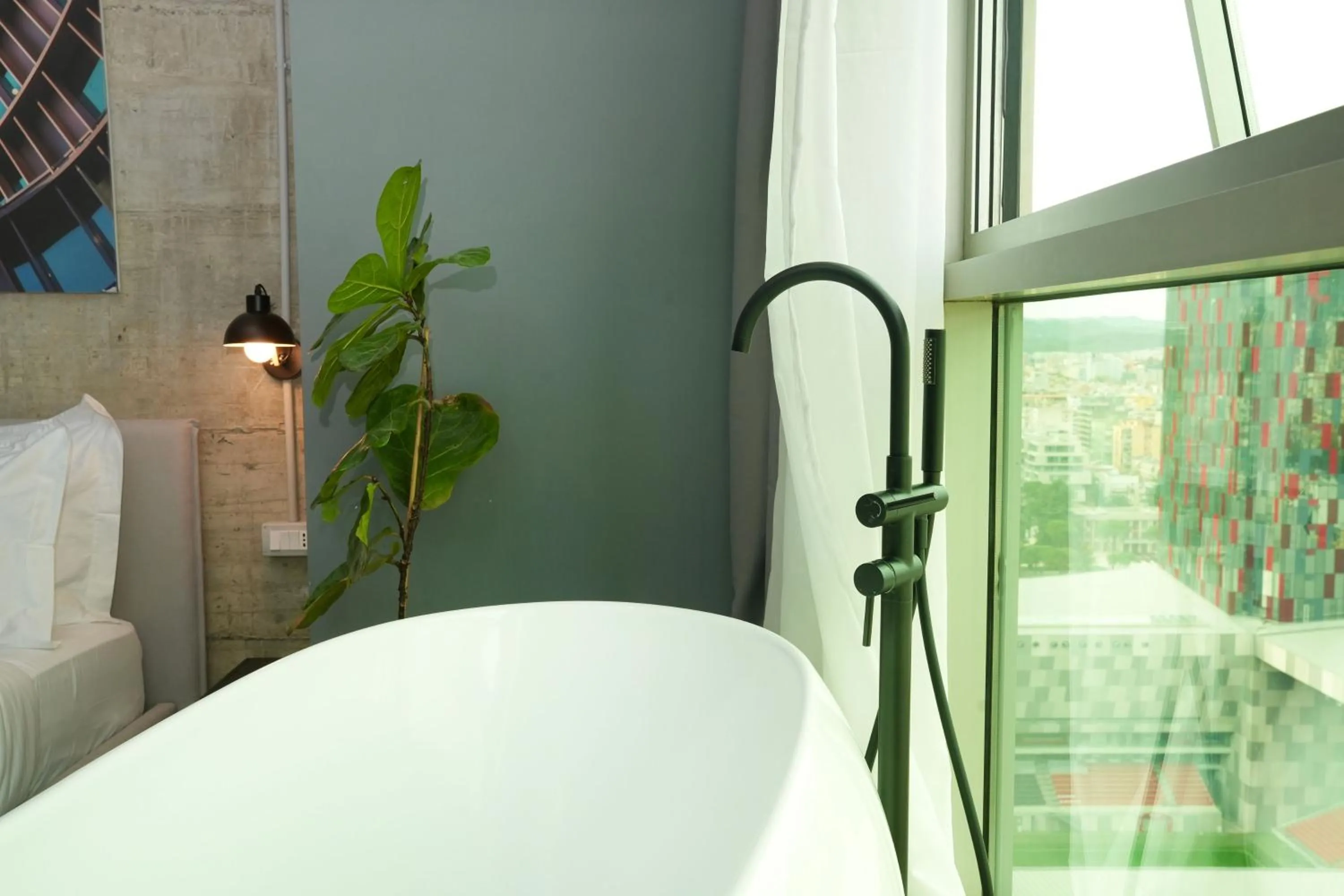 City view, Bed in Ambassador Skyline Apartments