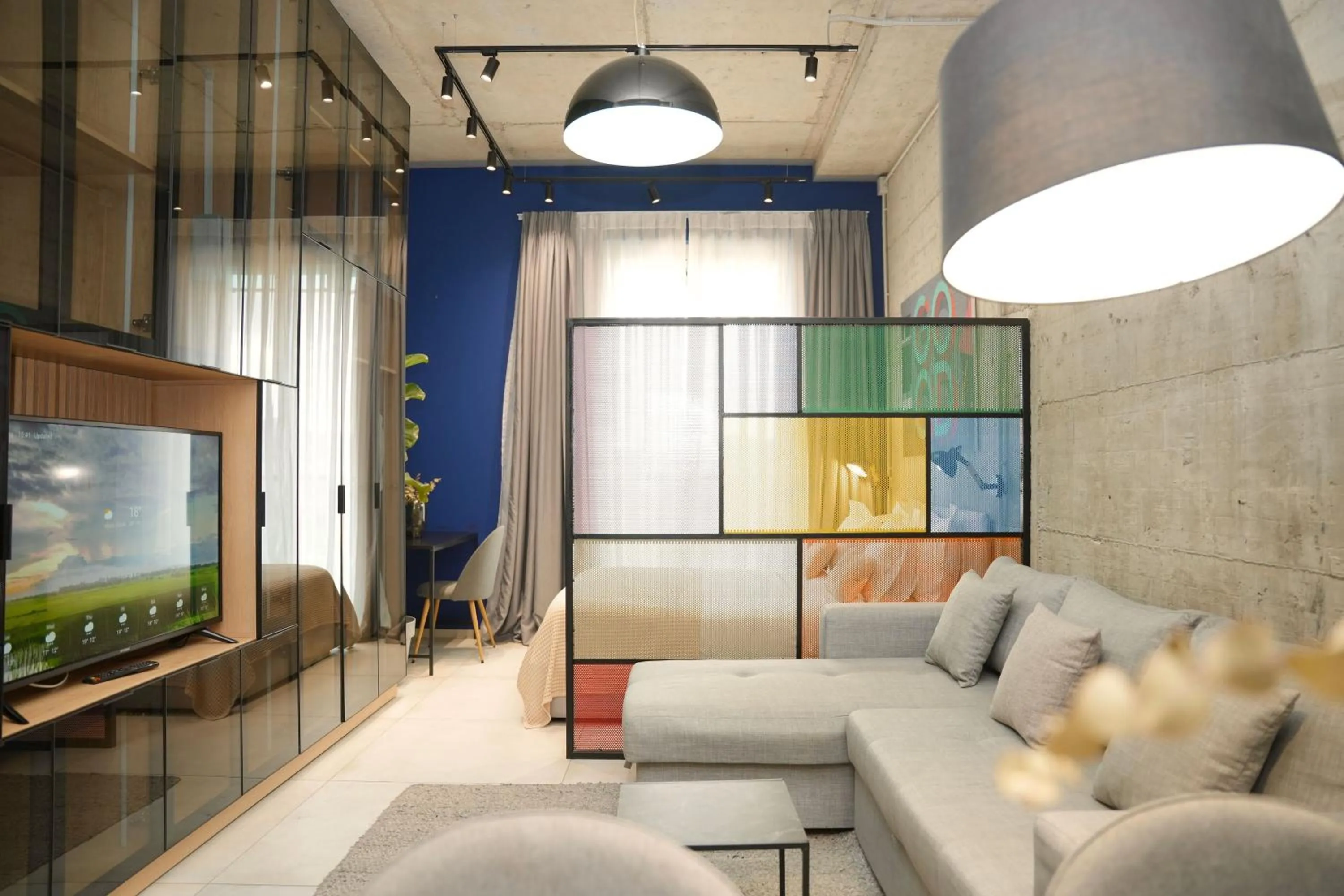 Bed in Ambassador Skyline Apartments