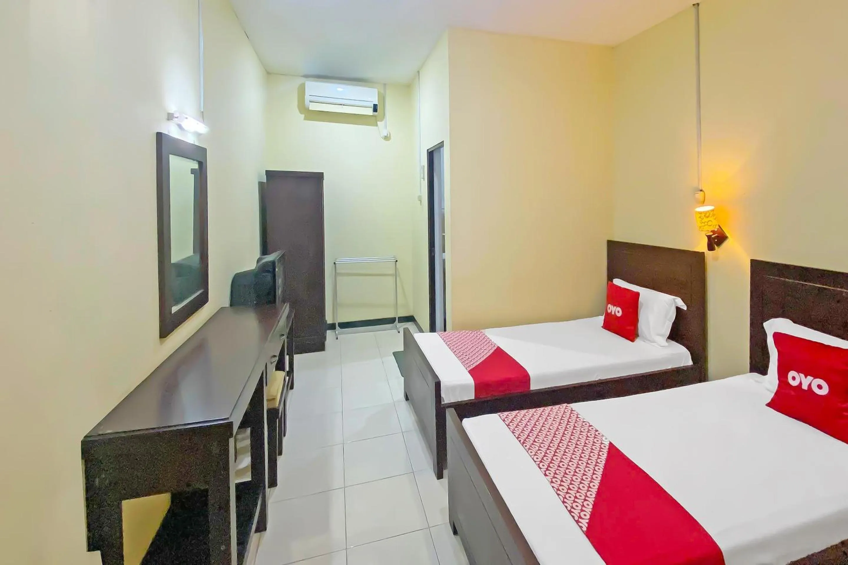 Bedroom in Hotel O Gajah Mada Indah