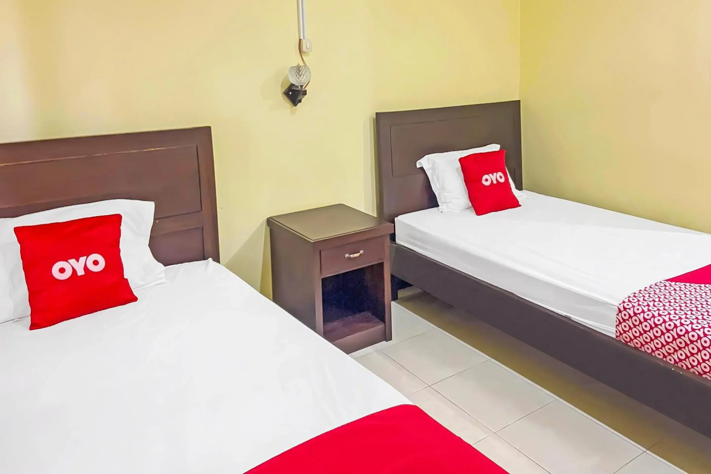 Economy Twin Room in Hotel O Gajah Mada Indah Economy Twin Room in Hotel O Gajah Mada Indah