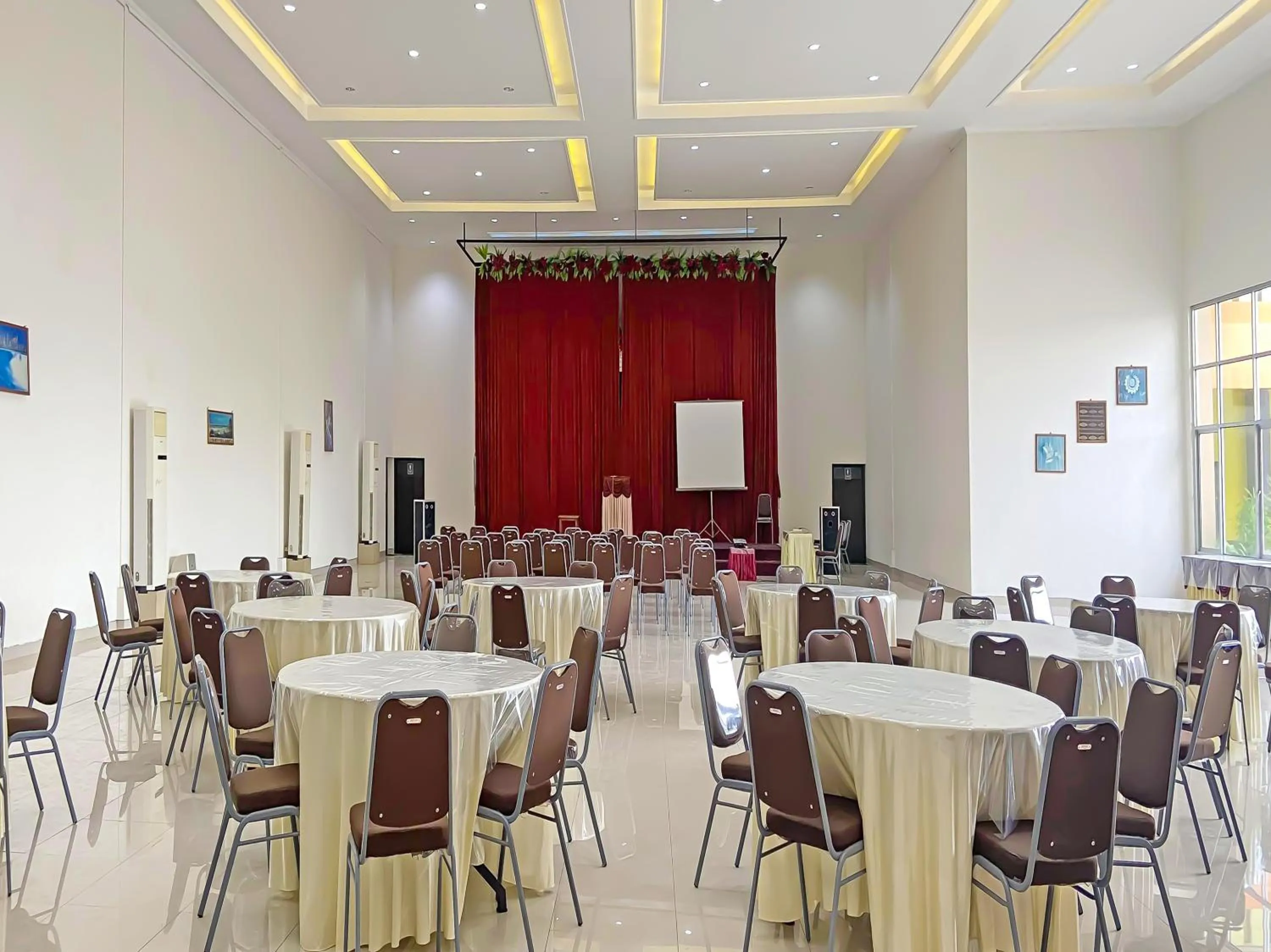 Banquet/Function facilities in Hotel O Gajah Mada Indah