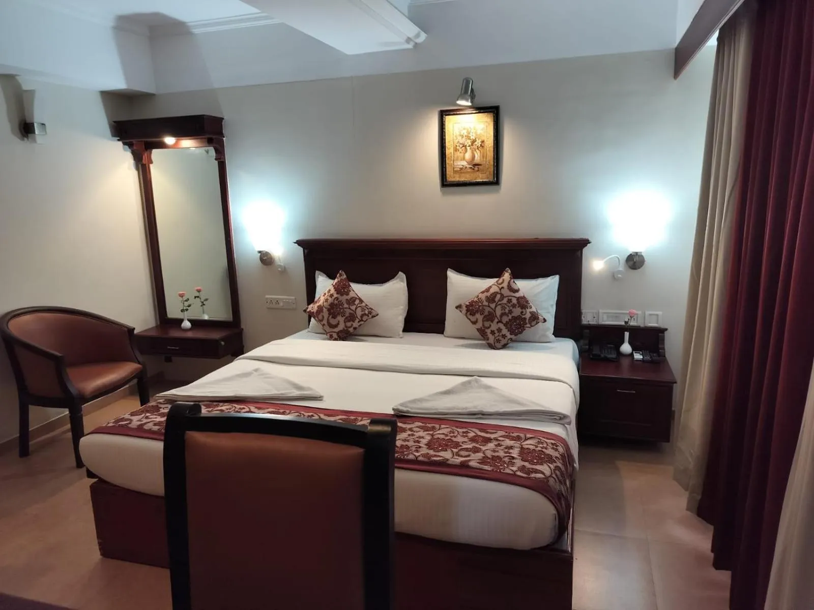 Bedroom, Bed in Hotel Seven Hills