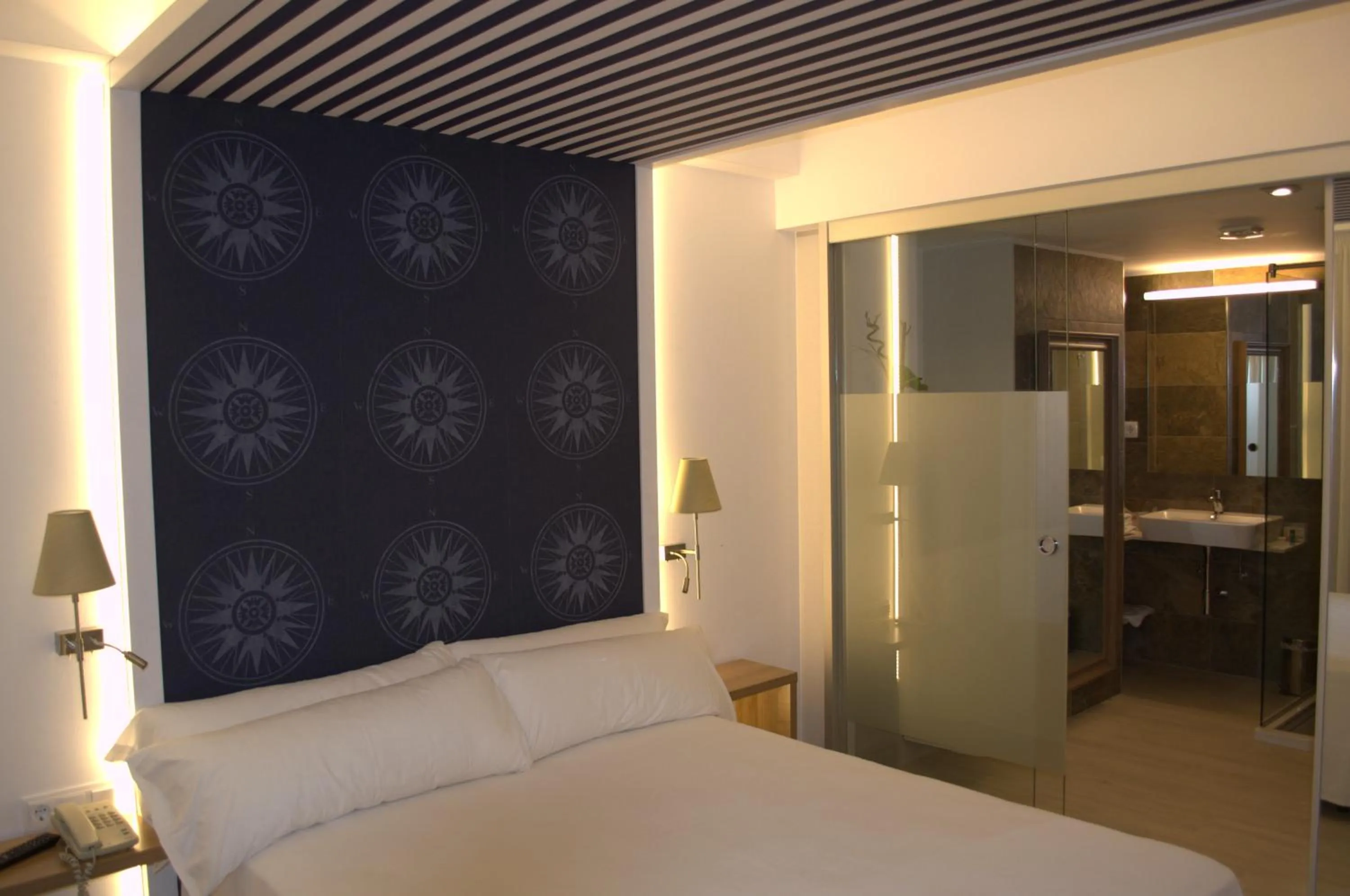 Bedroom, Bed in Hotel Marfil