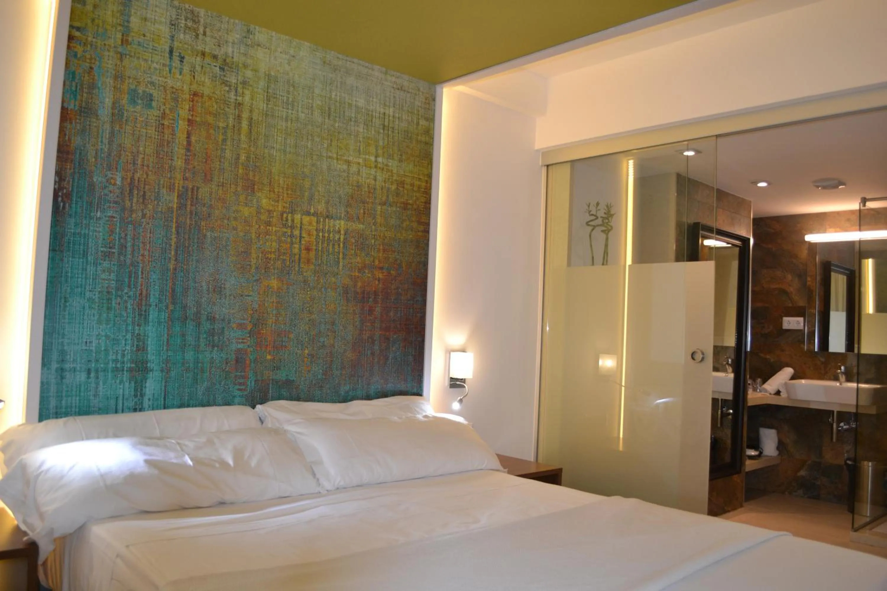 Photo of the whole room, Bed in Hotel Marfil