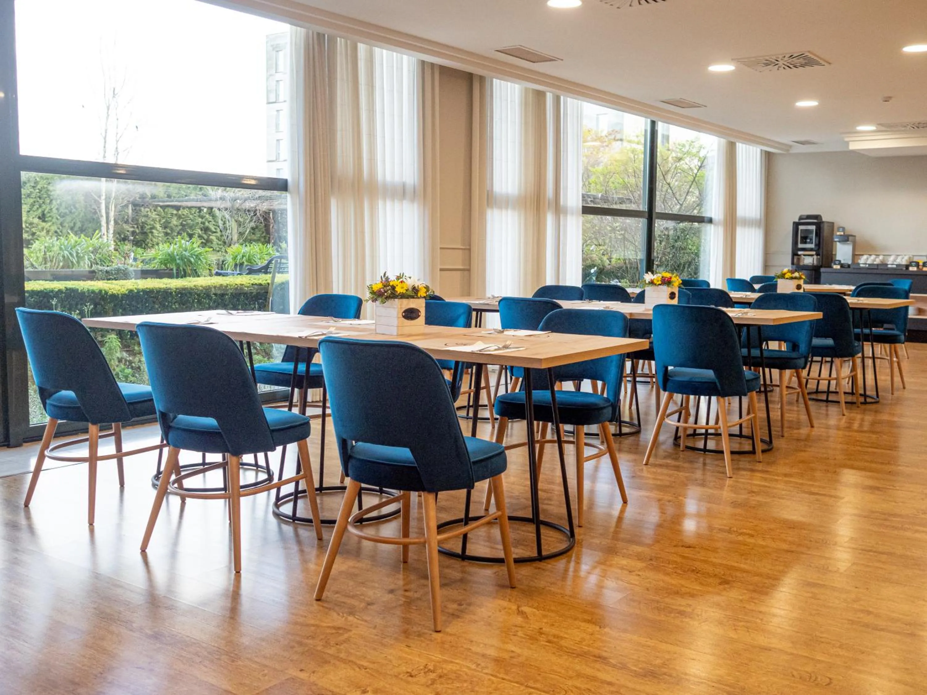 Restaurant/places to eat in Oca Puerta del Camino Hotel