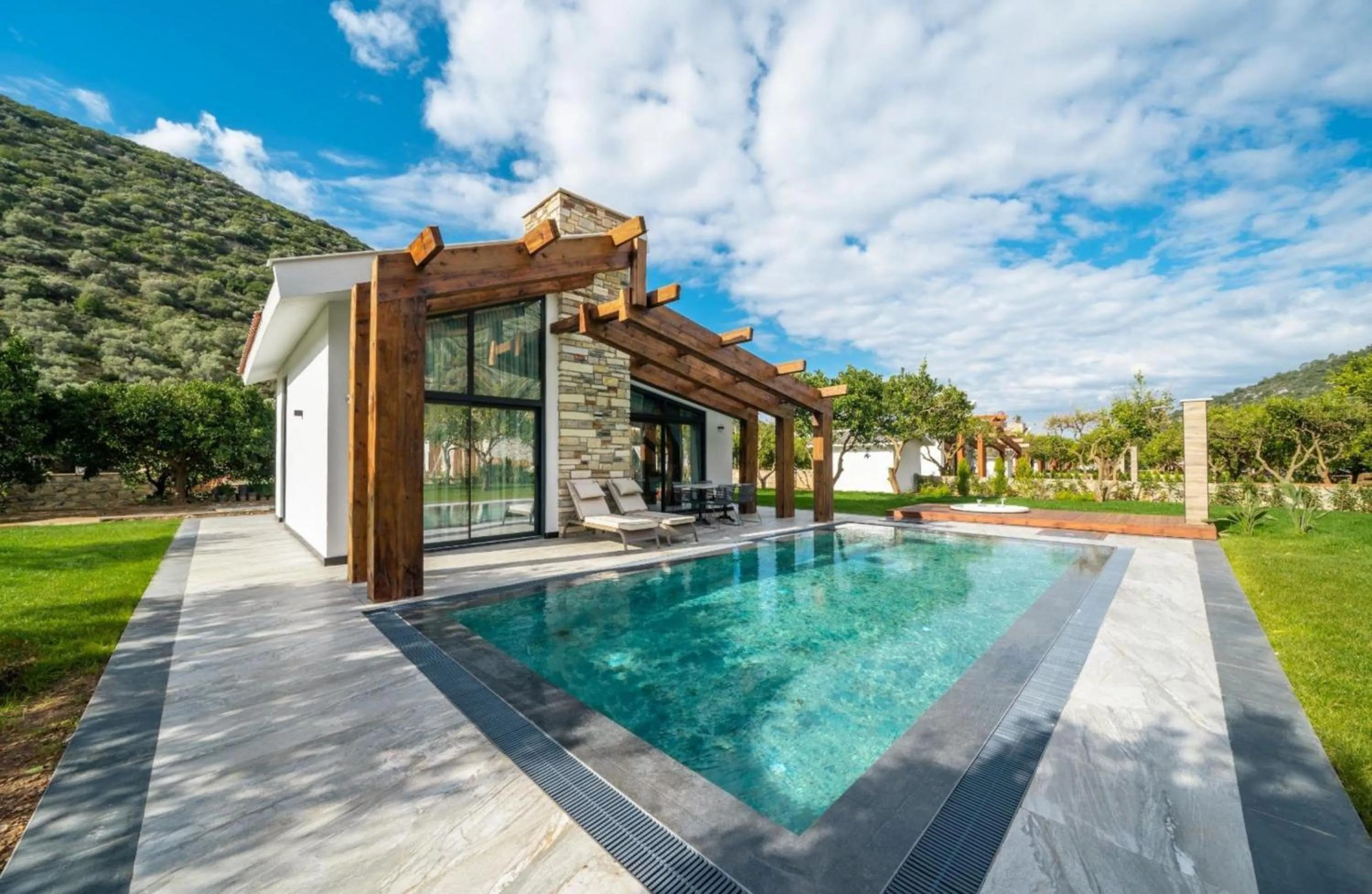 Spring in Batıhan Vadi Hotel