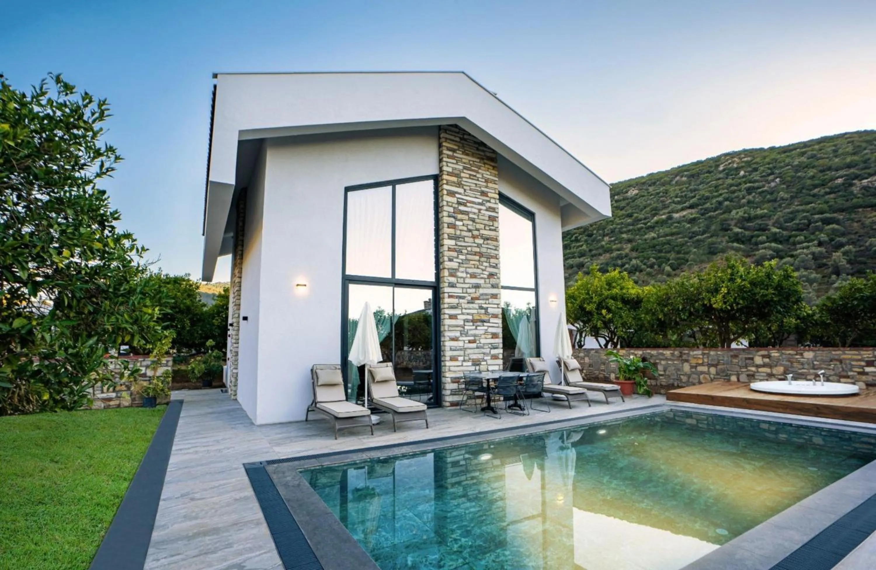 Spring in Batıhan Vadi Hotel