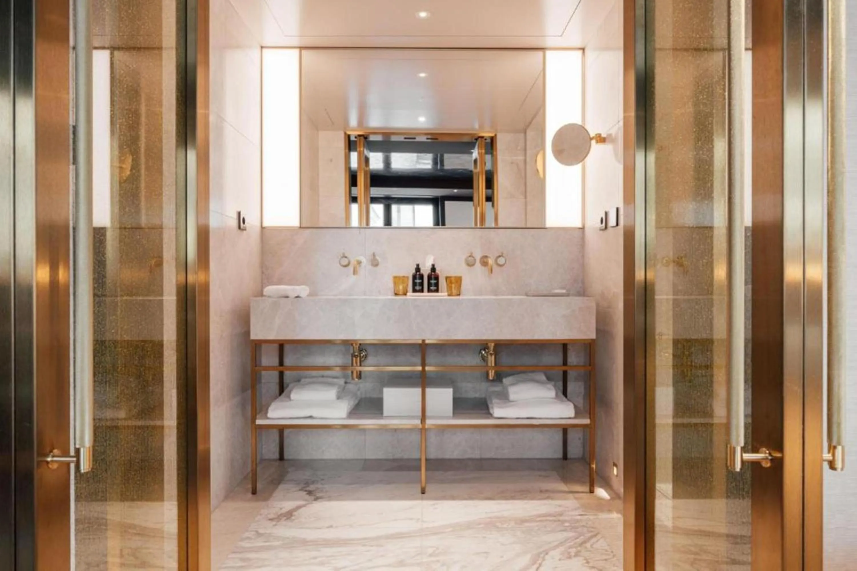 Bathroom in Almanac Palais Vienna