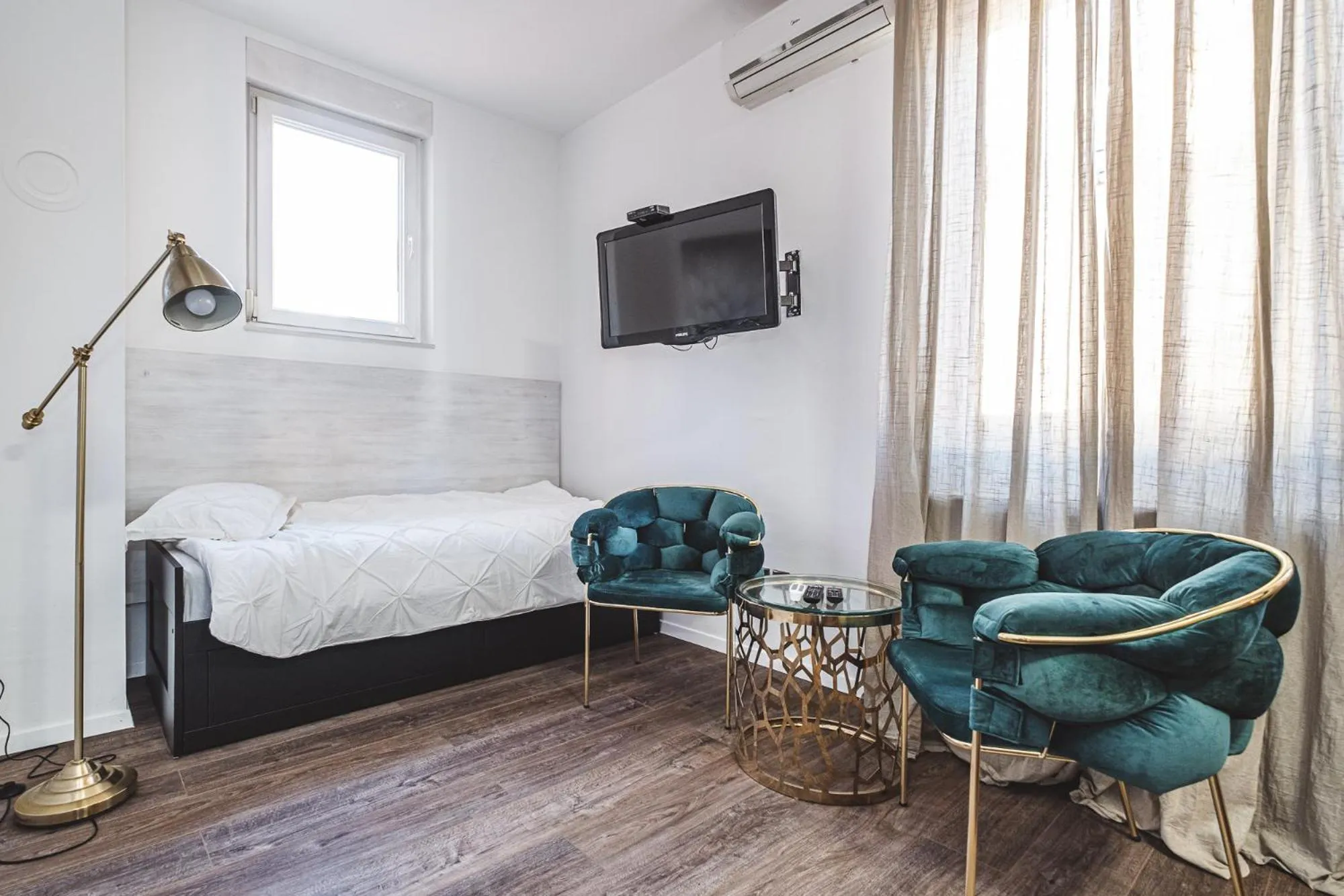 Bed in National Plus