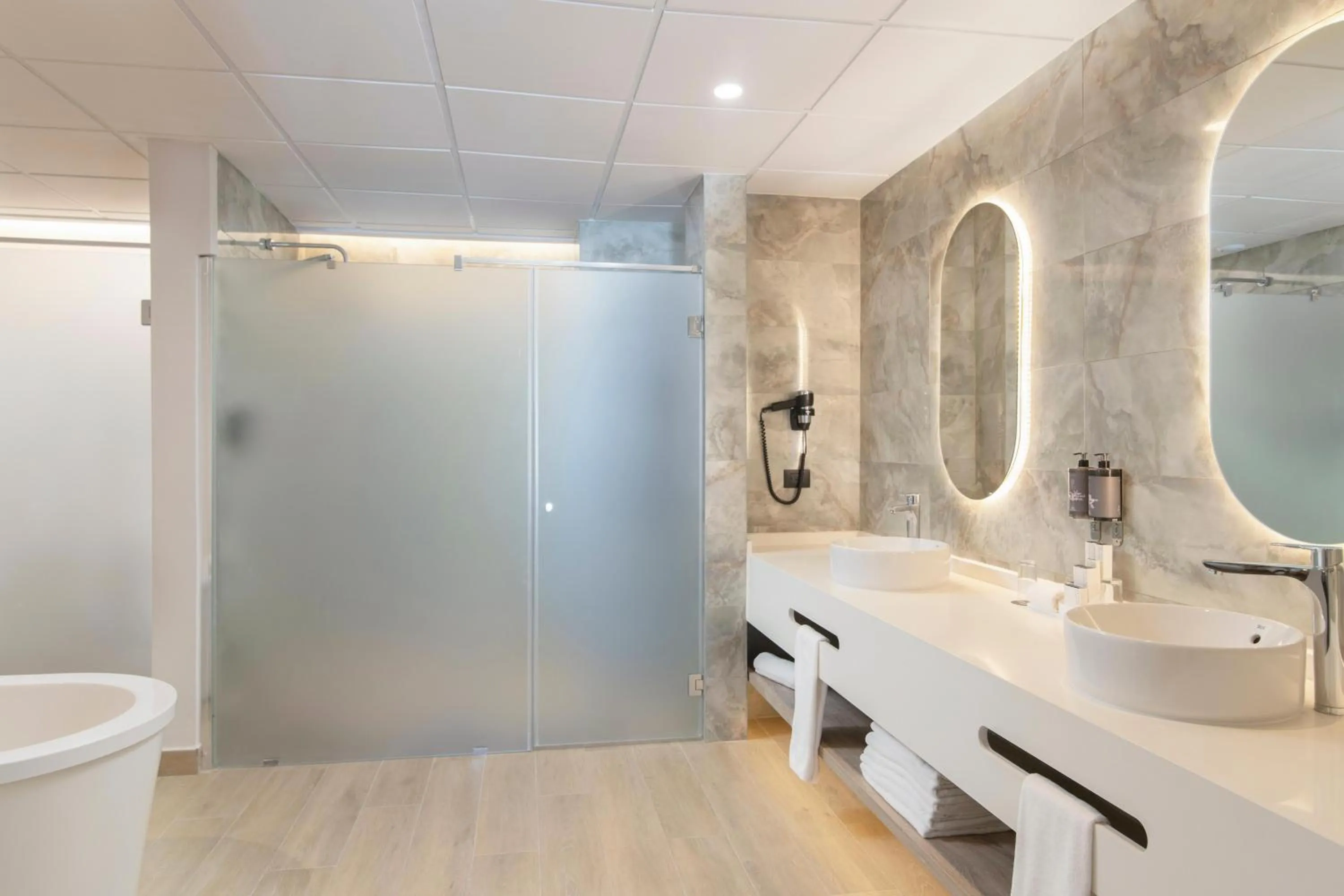 Shower in Serenade All Suites - Adults Only Resort