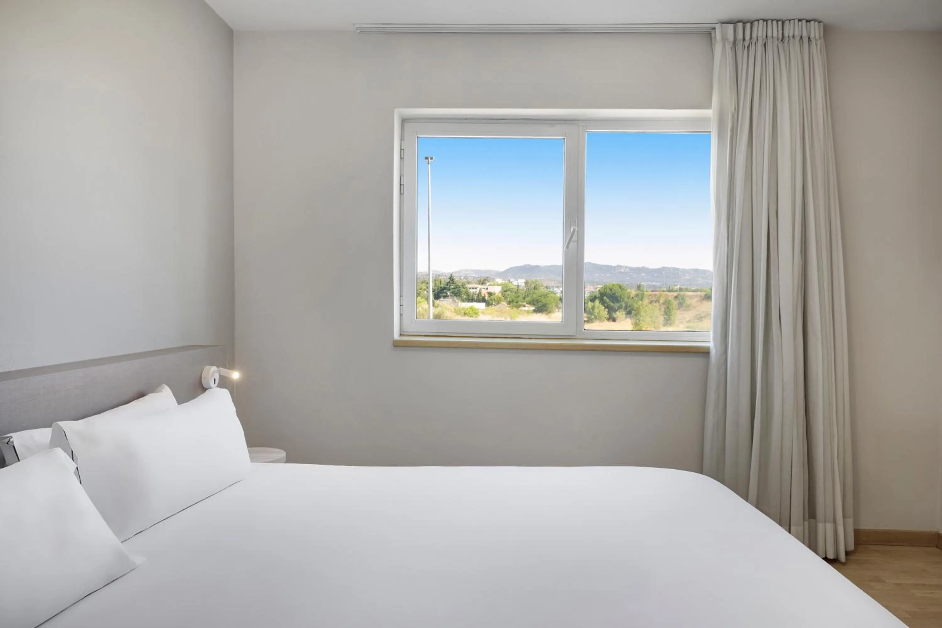 Bed in B&B HOTEL Madrid Las Rozas