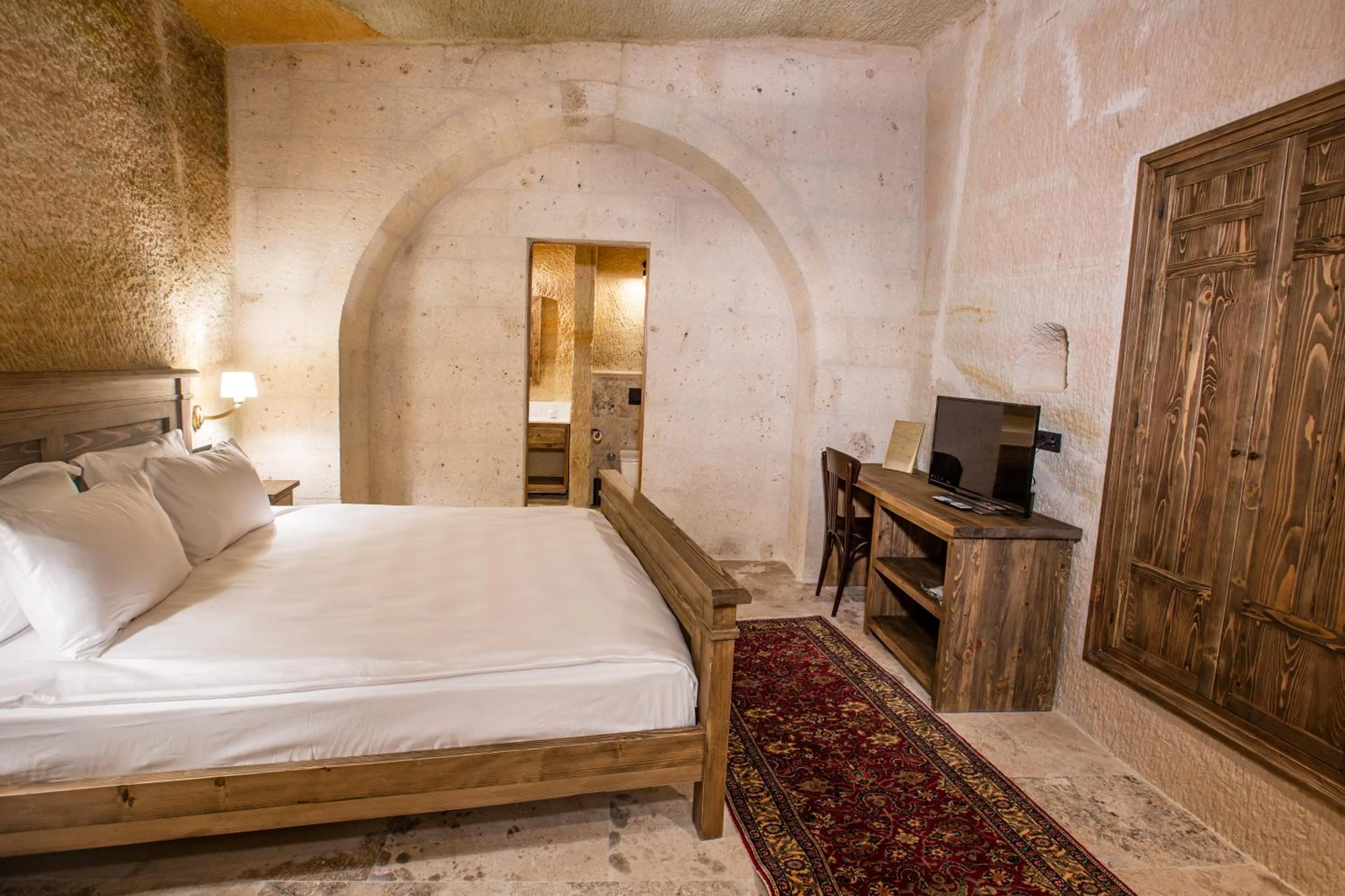 Bed in Sinasos Evleri