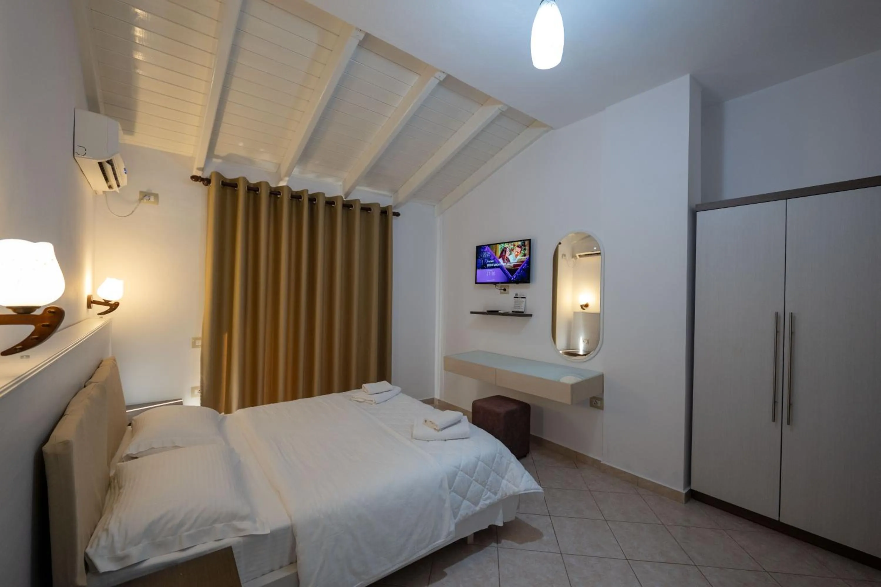 Photo of the whole room, Bed in Mariksel HOTEL