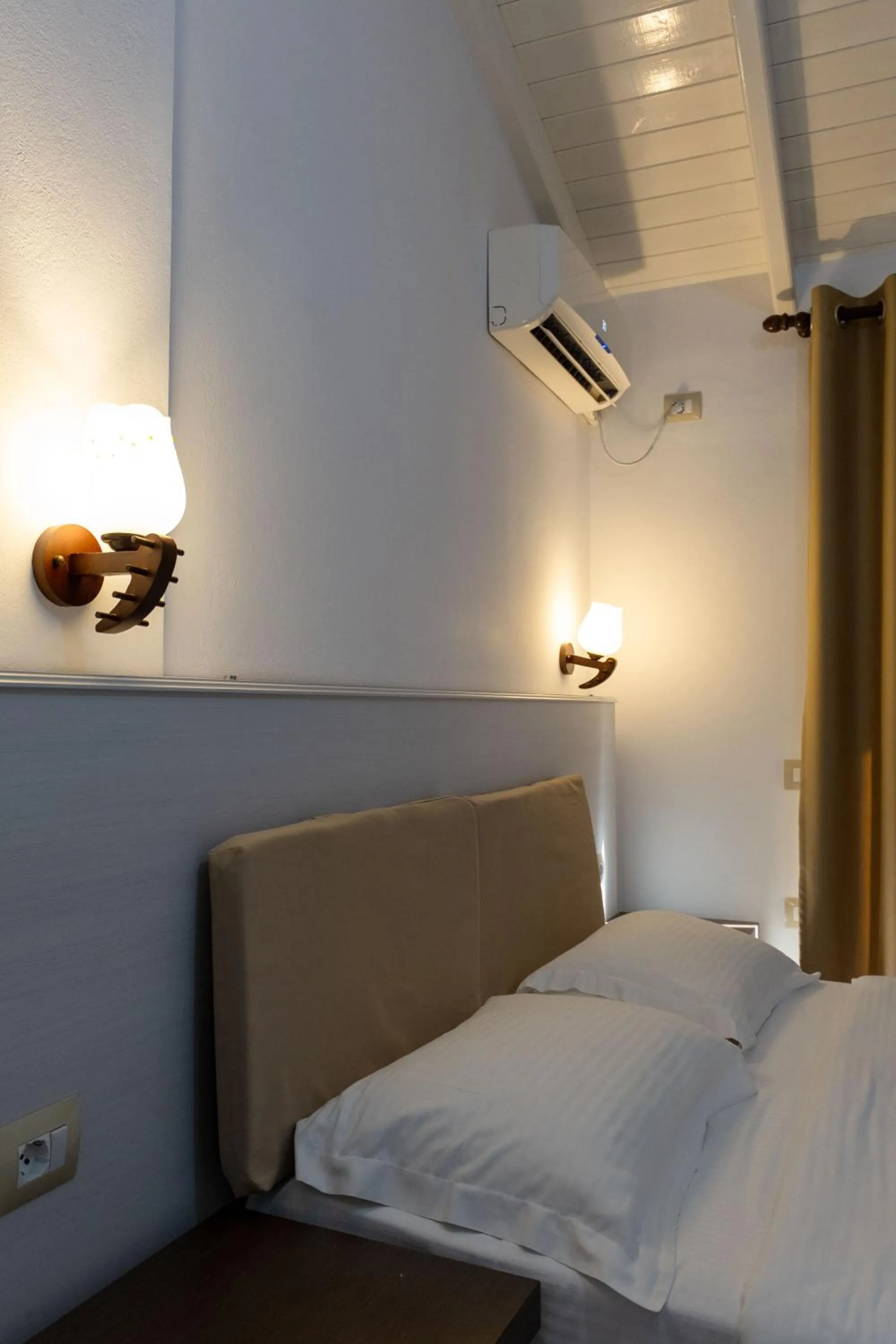 Photo of the whole room, Bed in Mariksel HOTEL