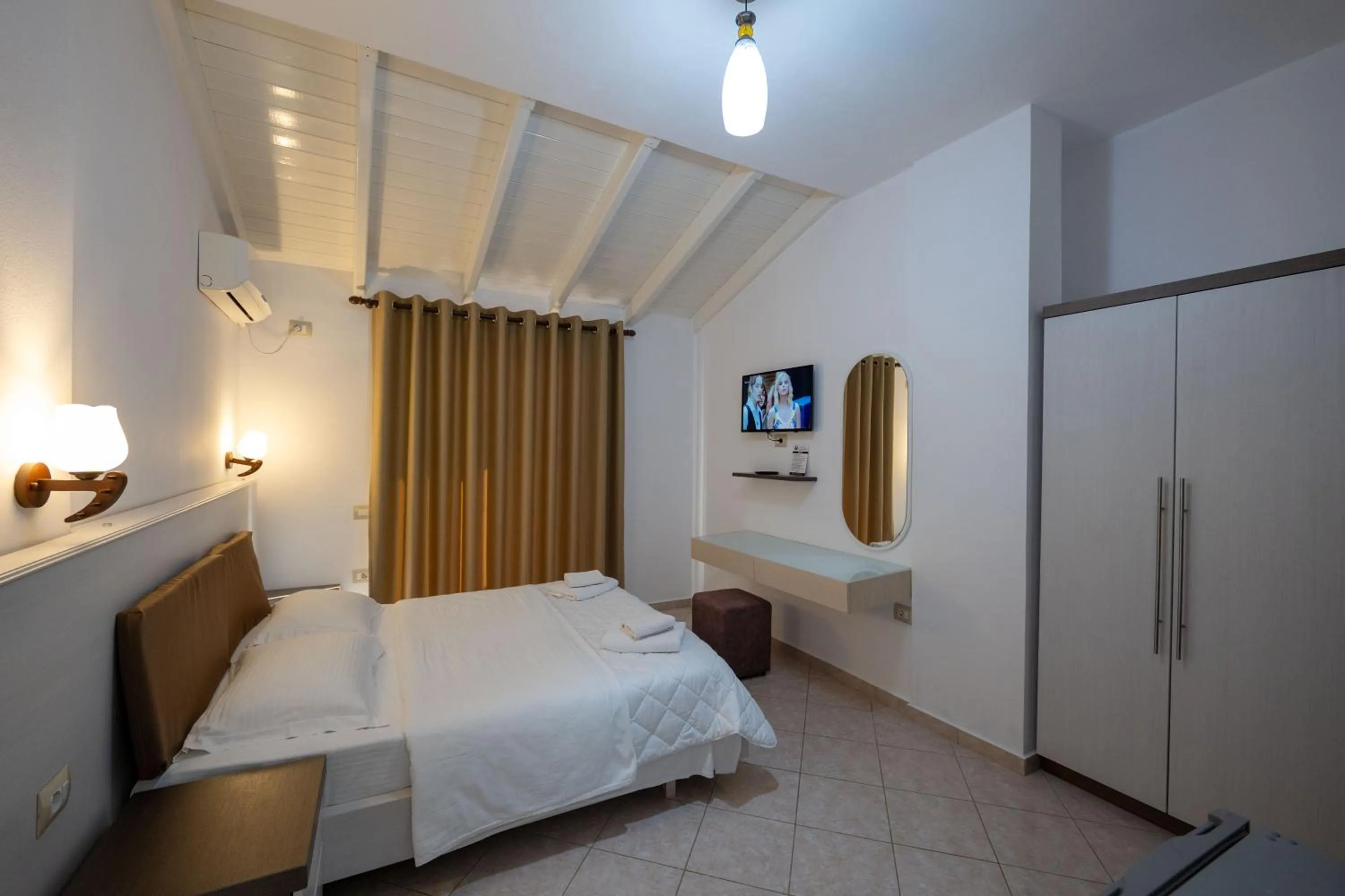 Bed in Mariksel HOTEL