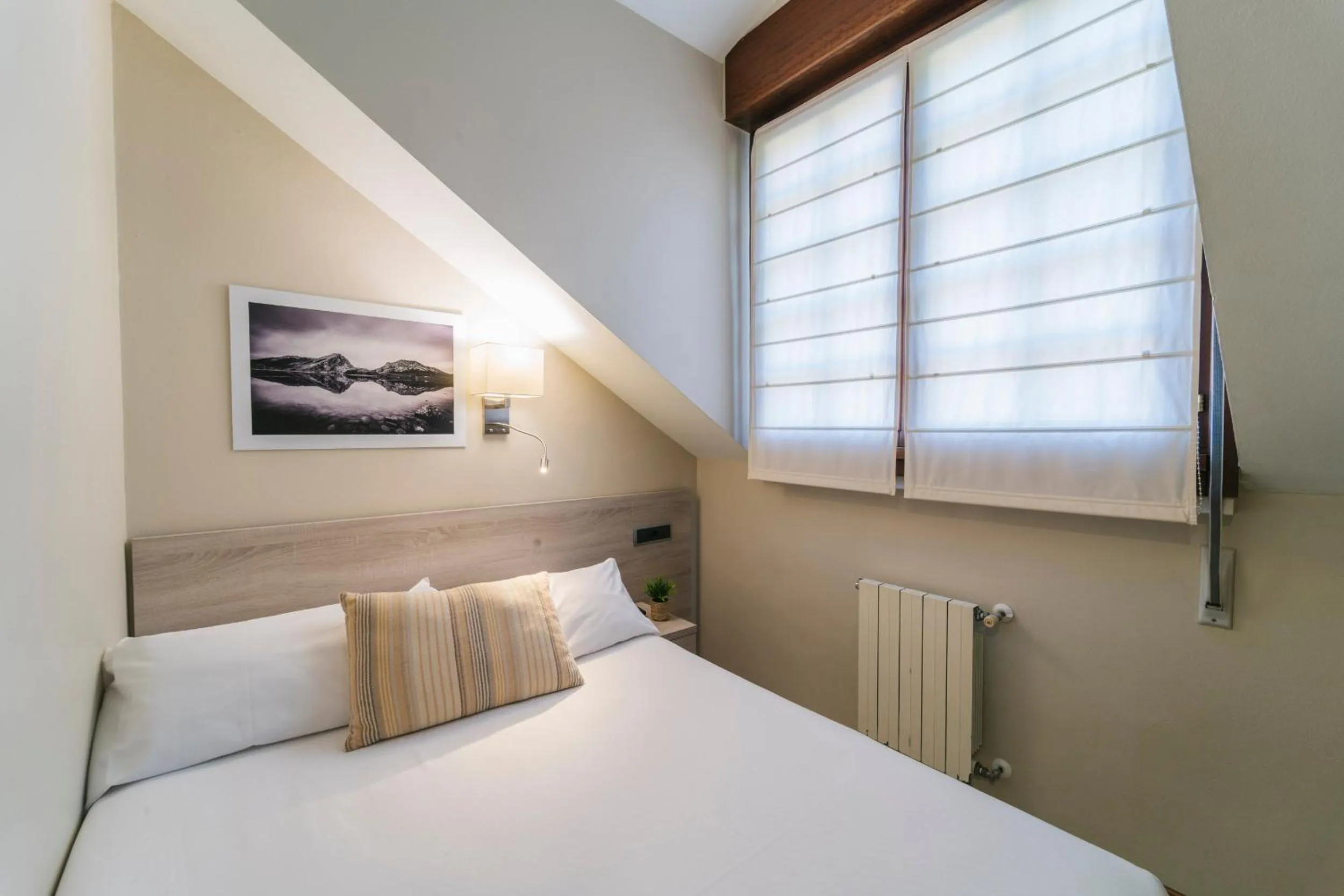 Bedroom, Bed in Miracielos