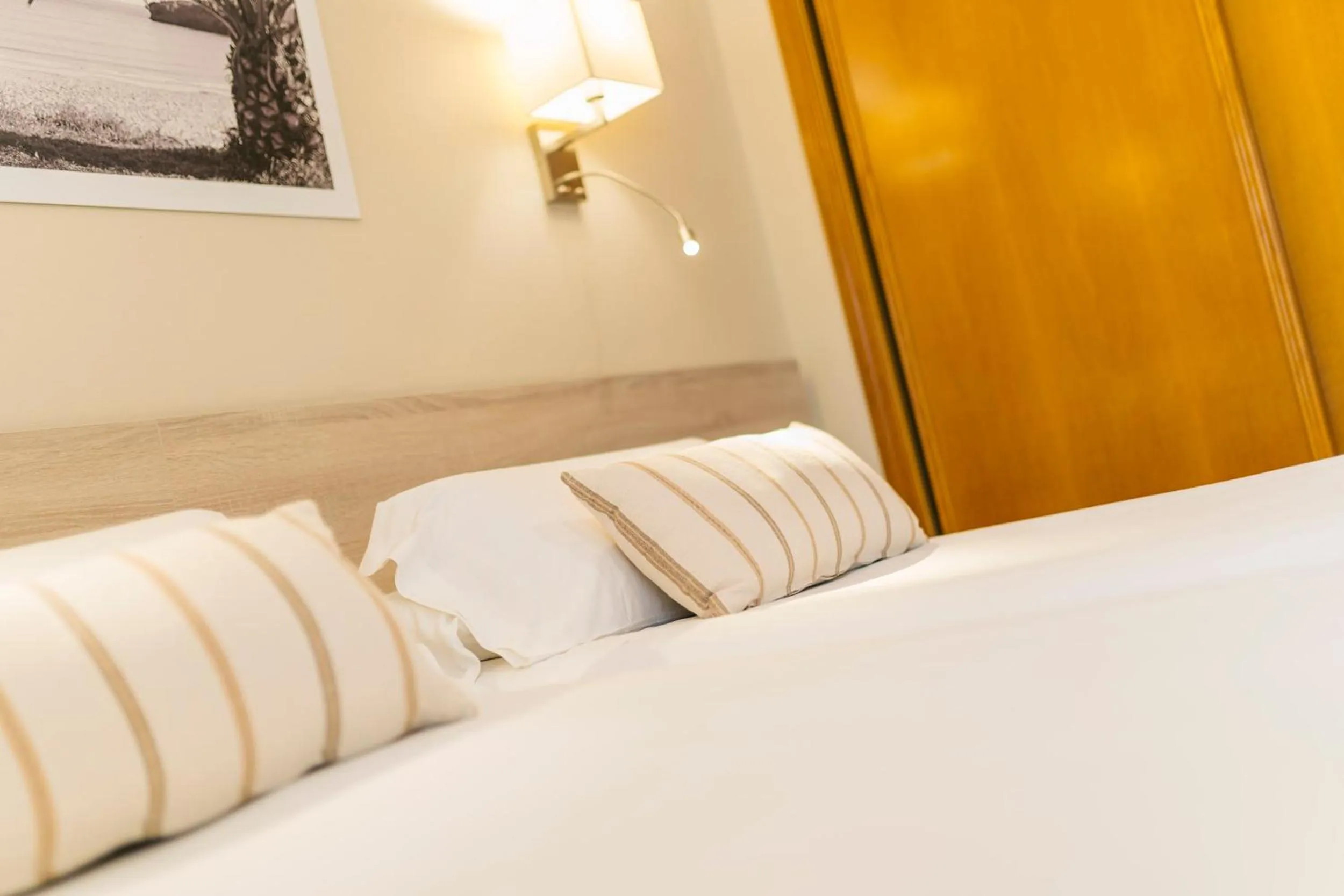 Bedroom, Bed in Miracielos