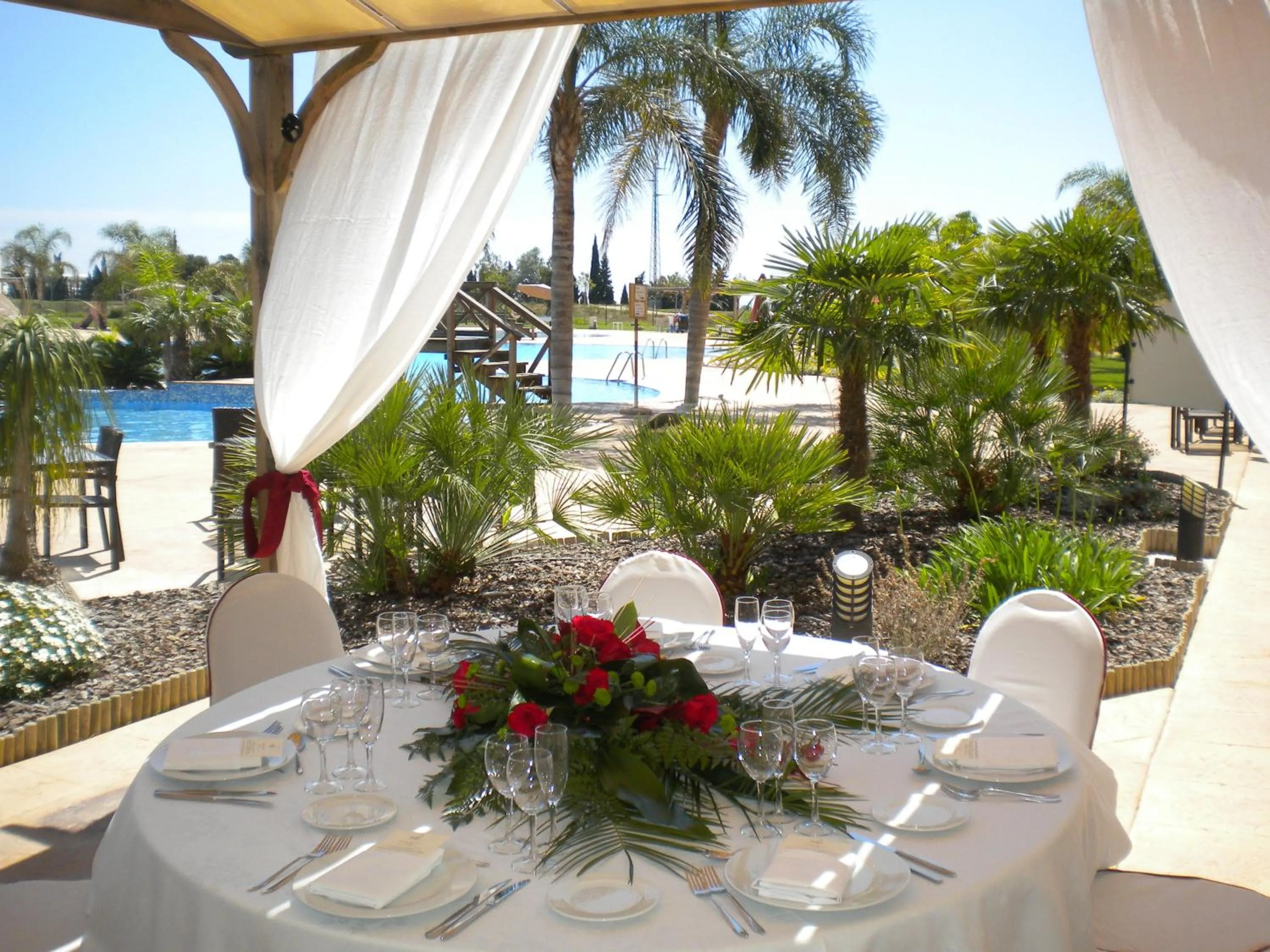 Restaurant/places to eat in Hotel Bonalba Alicante