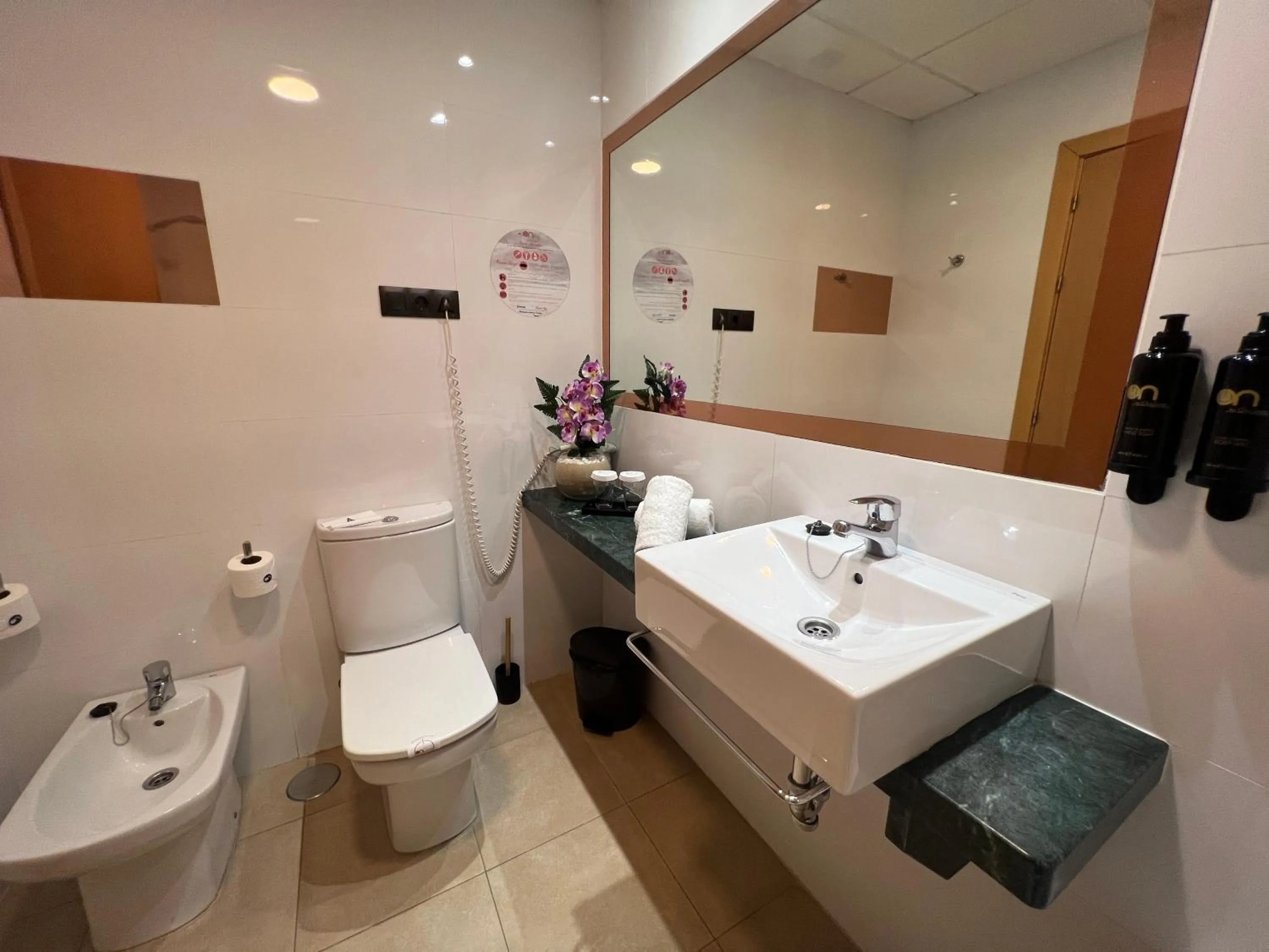 Bathroom in ON Family Islantilla