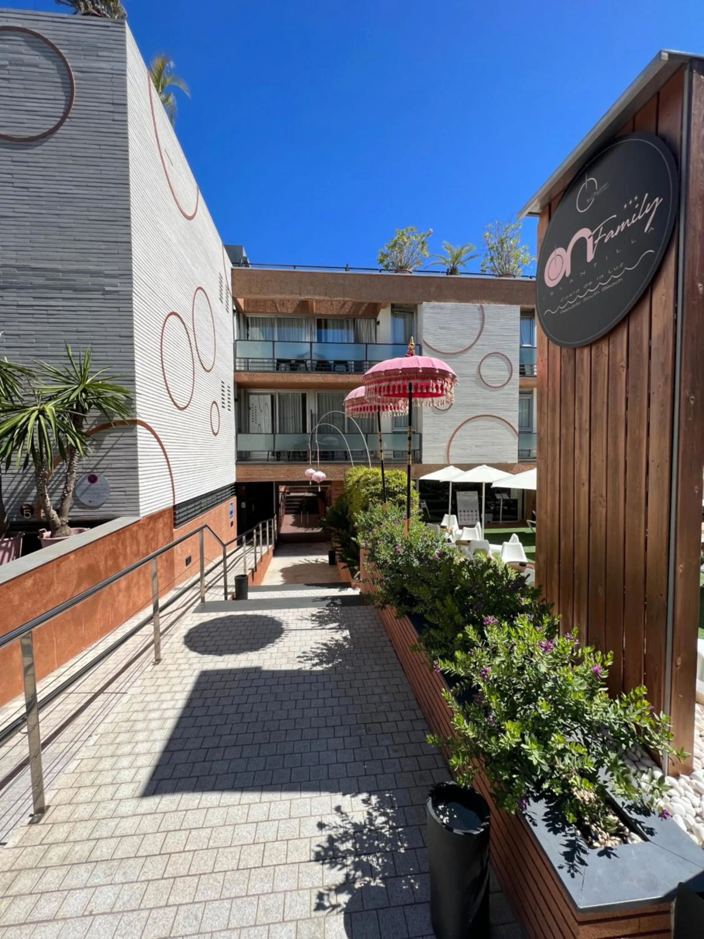 Property building in ON Family Islantilla