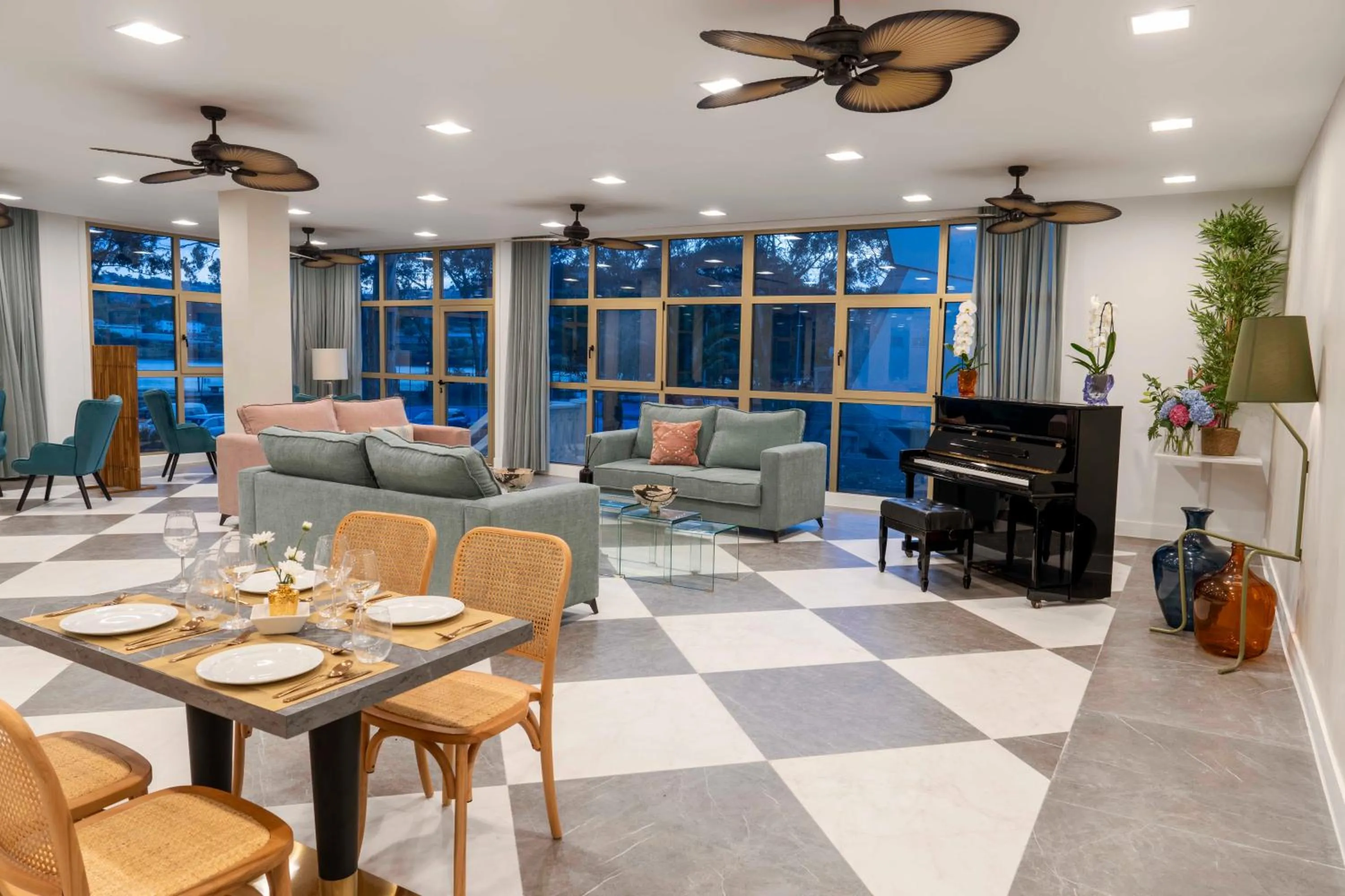 Restaurant/places to eat in Hotel Faranda Rias Altas, Ascend Hotel Collection