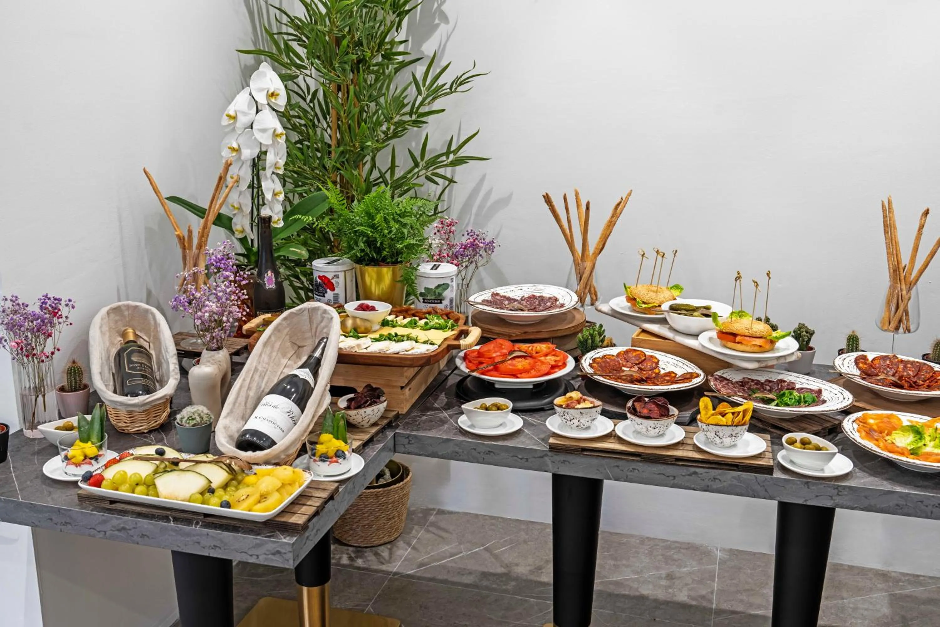 Buffet breakfast in Hotel Faranda Rias Altas, Ascend Hotel Collection