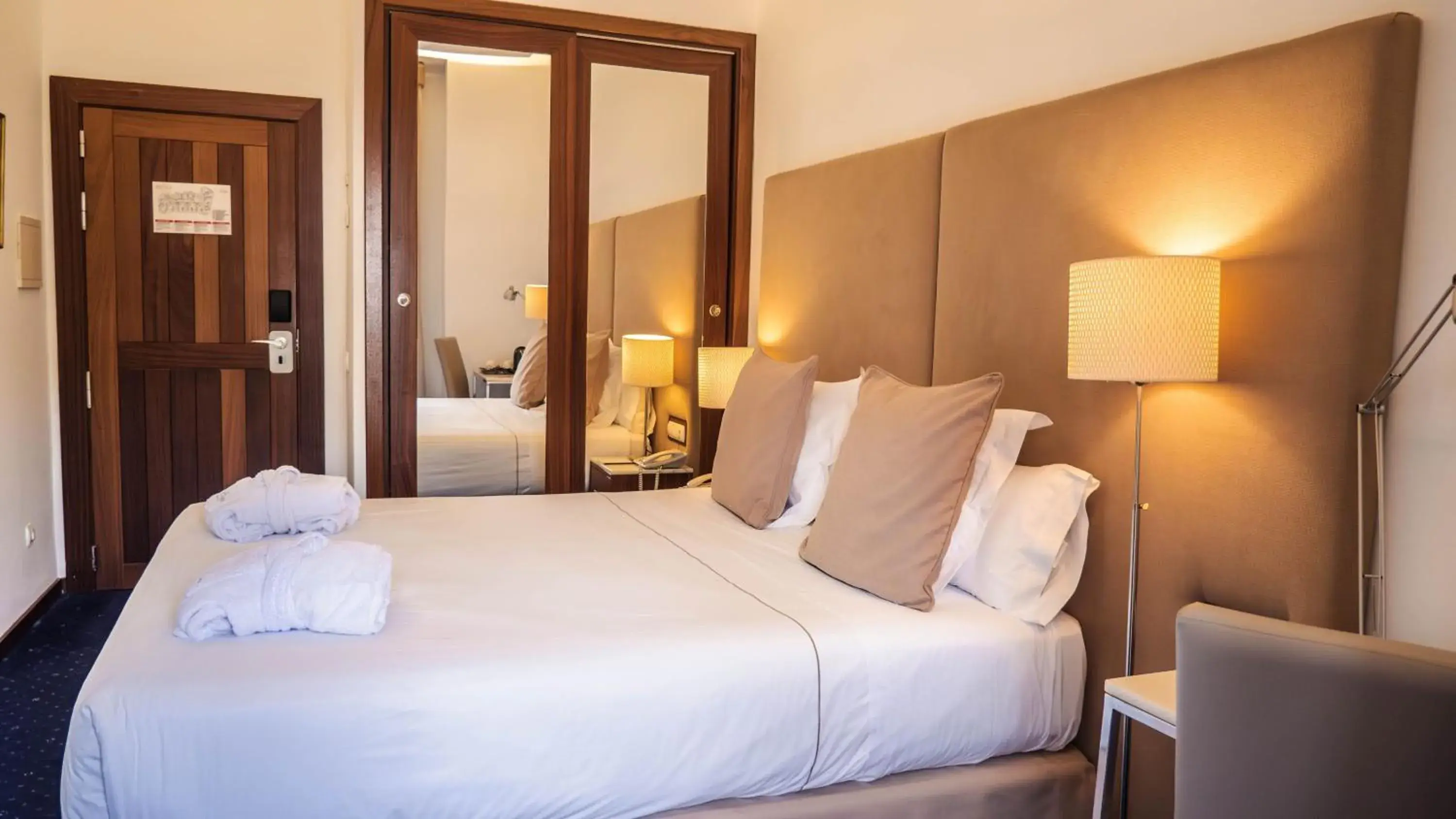 Double Room with Balcony in Gran Hotel Soller Double Room with Balcony in Gran Hotel Soller