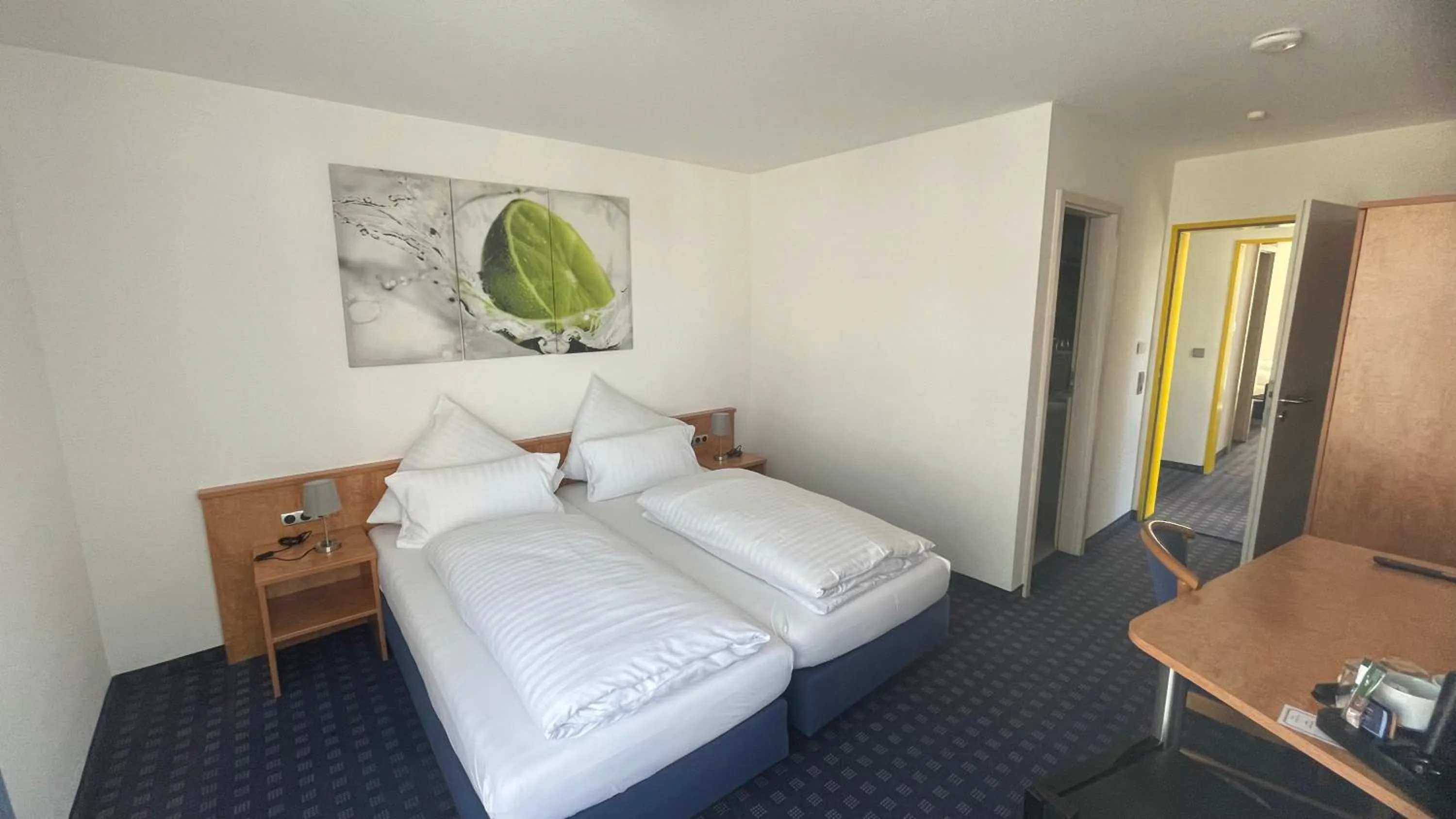 Bed in KRYSTALL Hotel