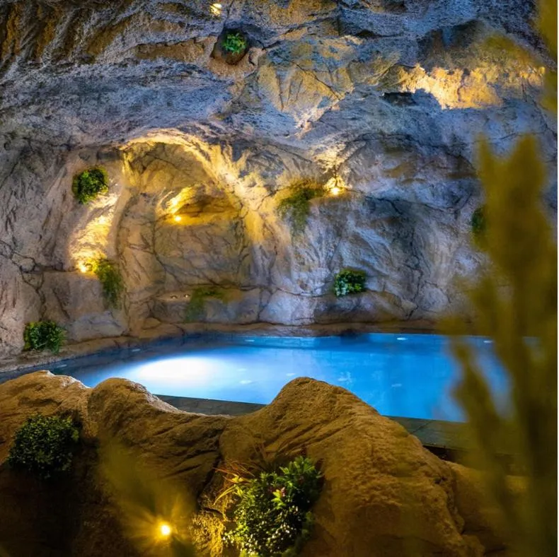 Swimming pool in Damare Resort & SPA