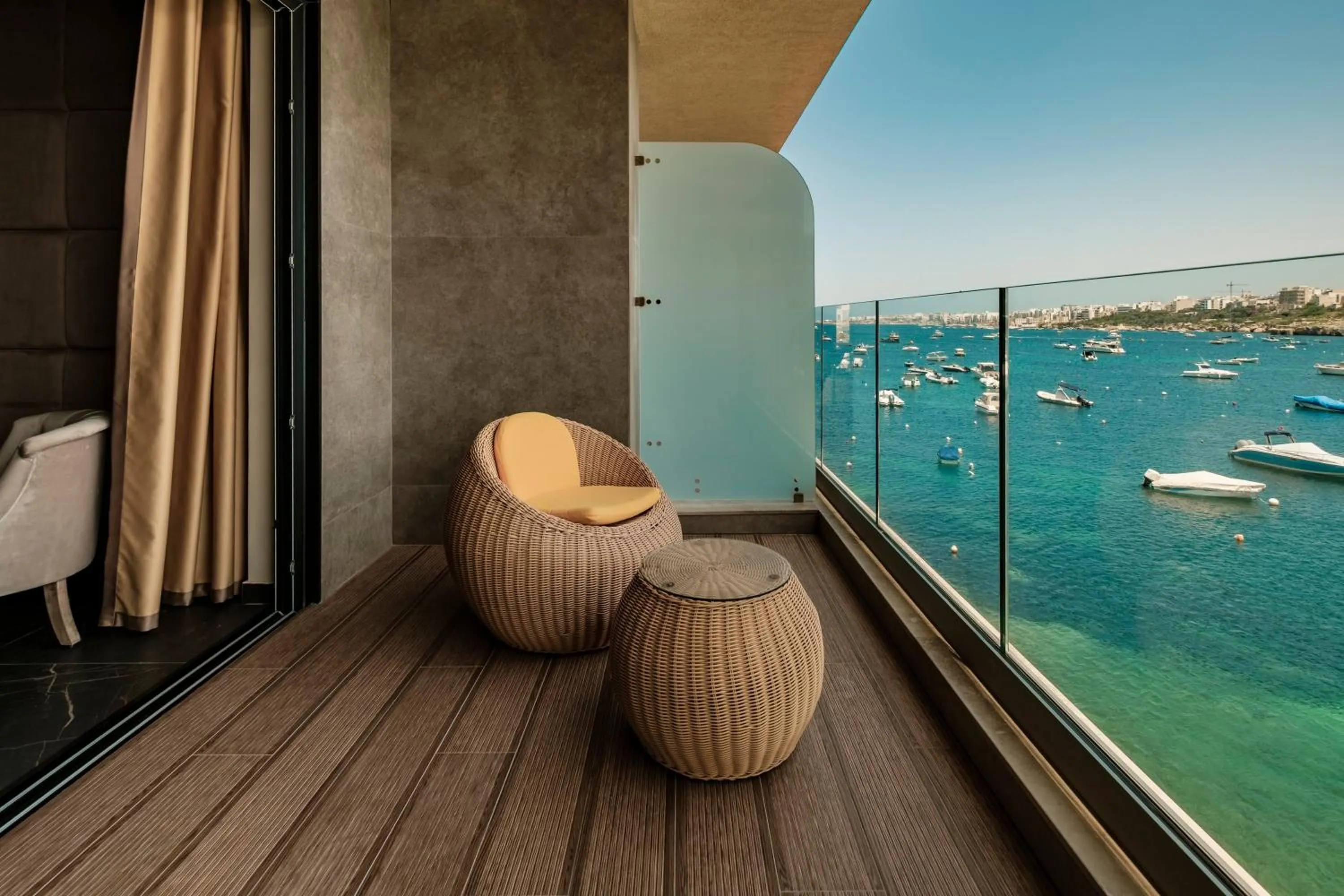 Balcony/Terrace in Damare Resort & SPA