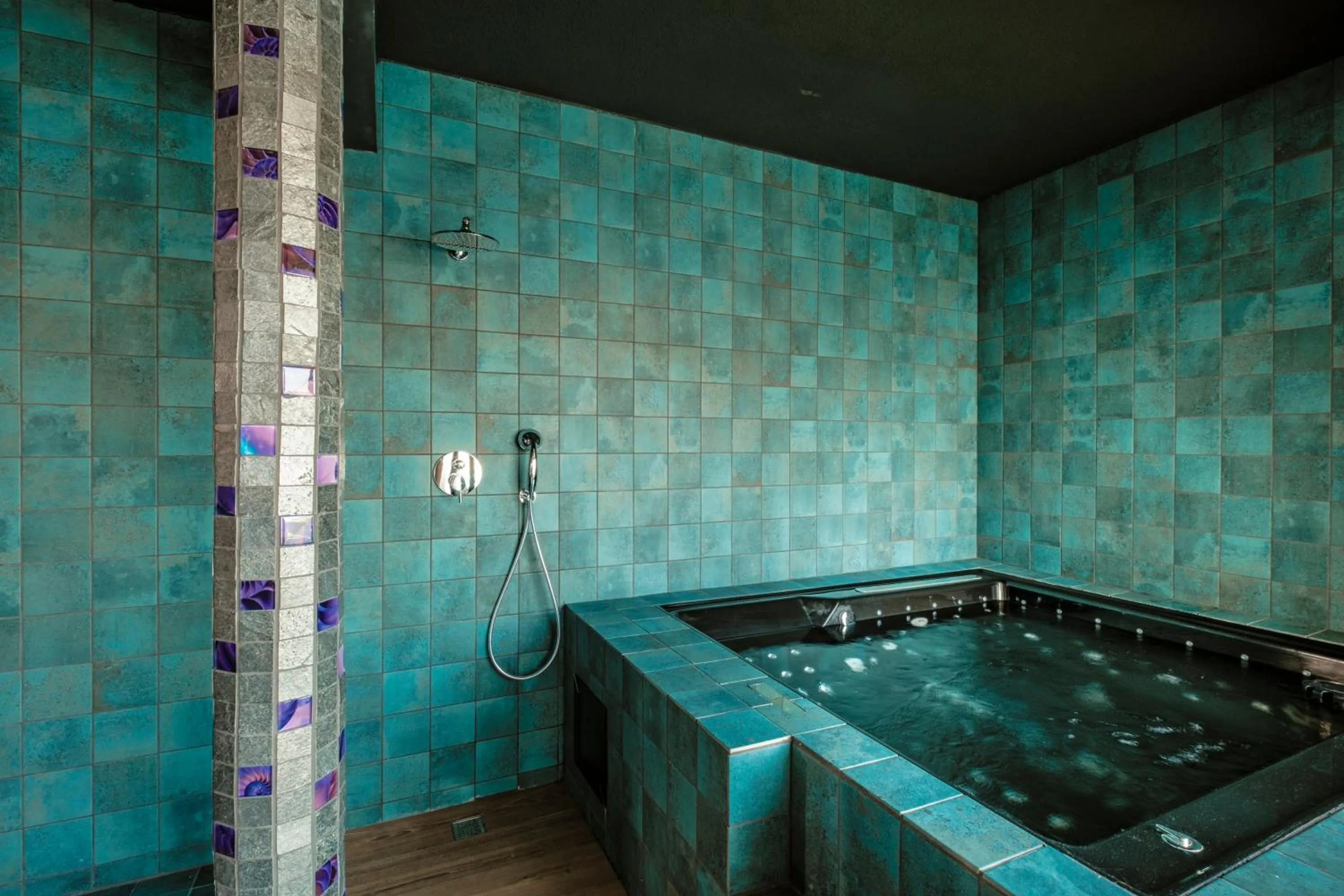 Hot Tub in Damare Resort & SPA