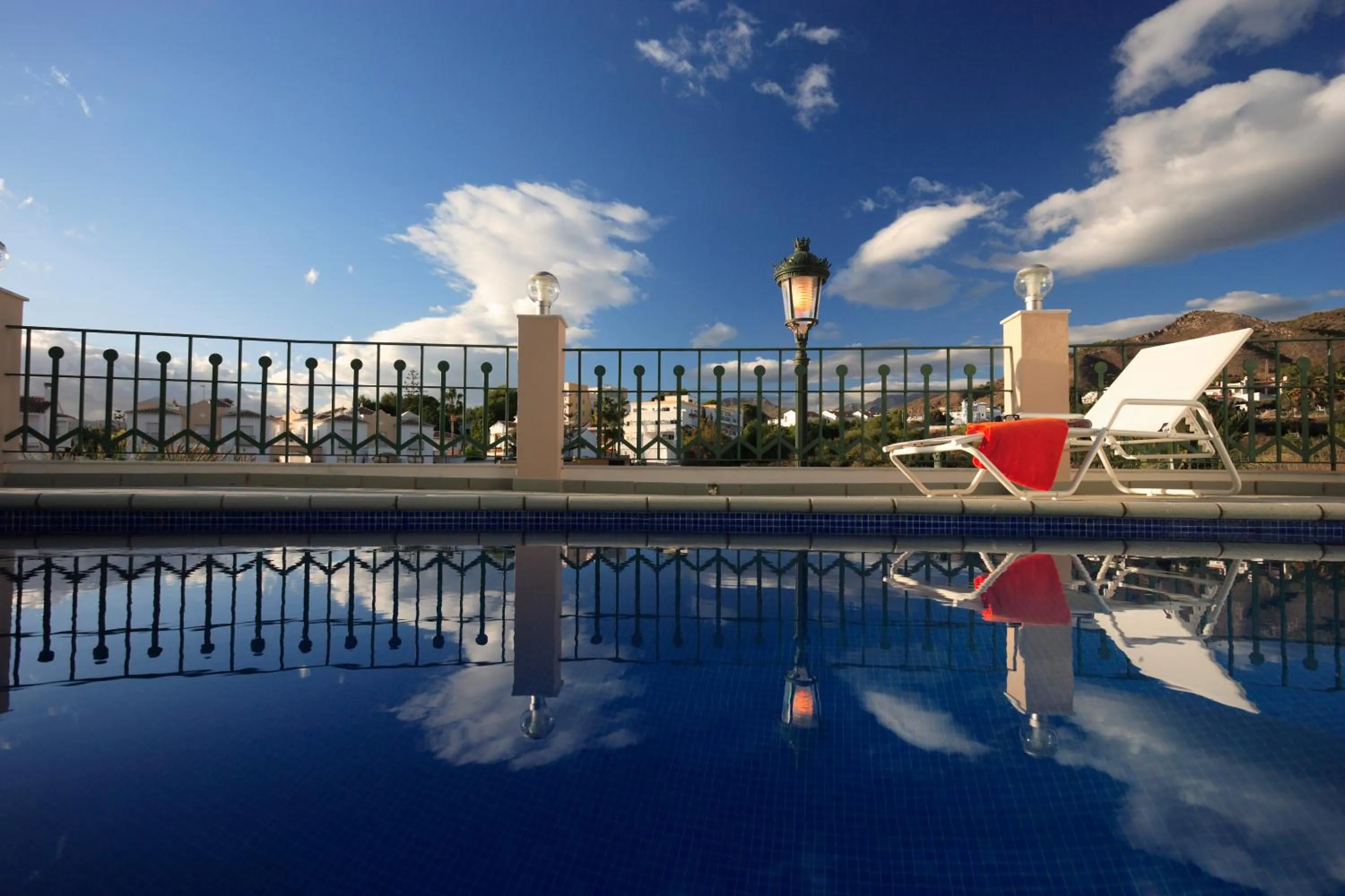 Swimming pool in Apartamentos Marina Turquesa