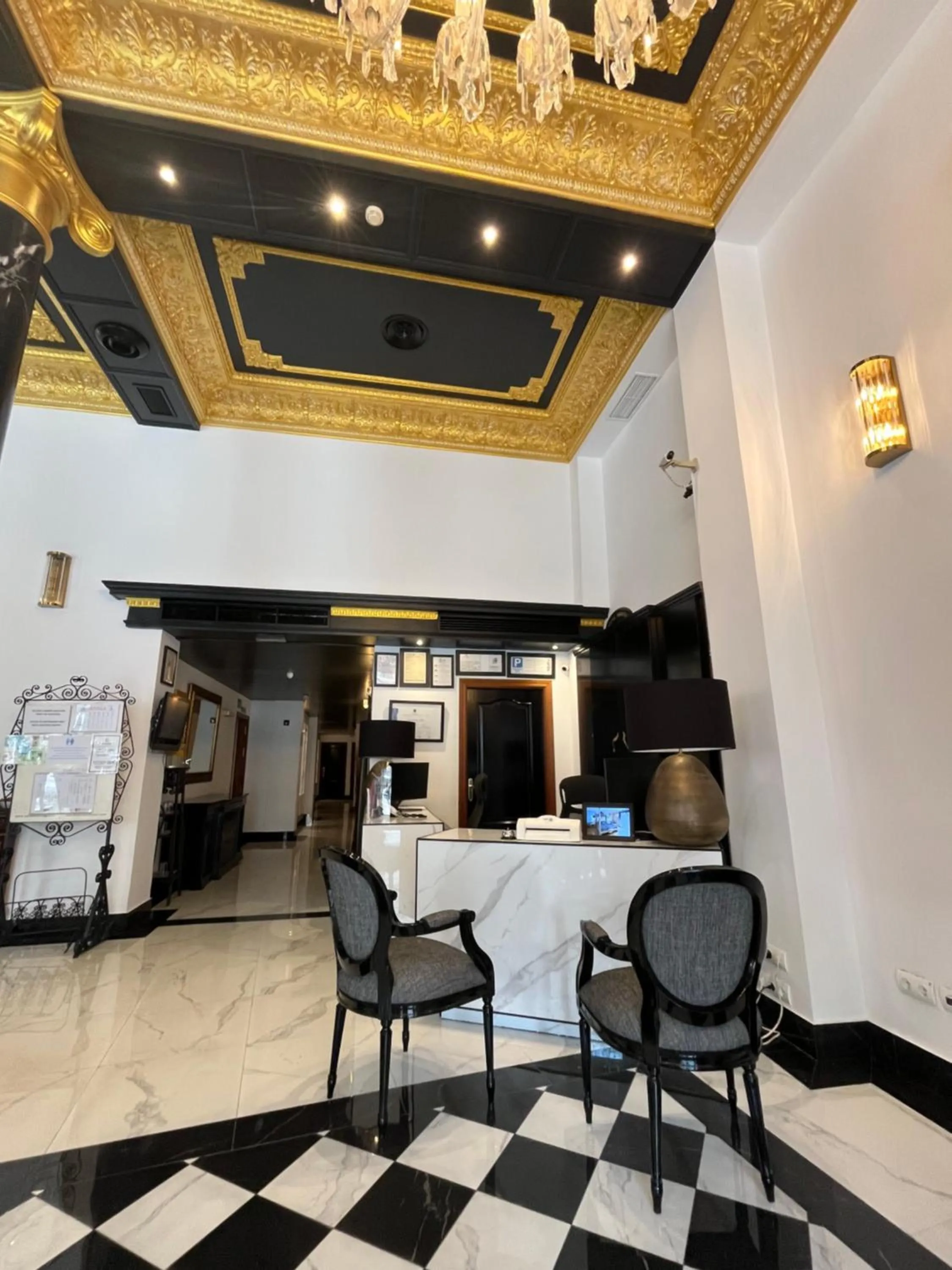 Adriano Boutique Sevilla