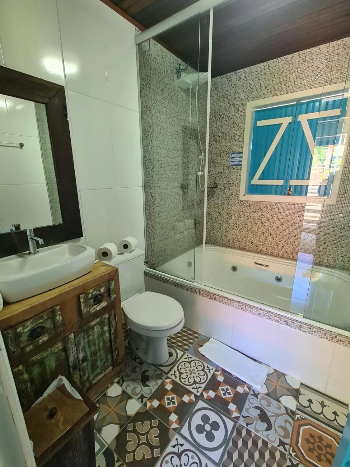 Shower in Eco Mirante Hotel