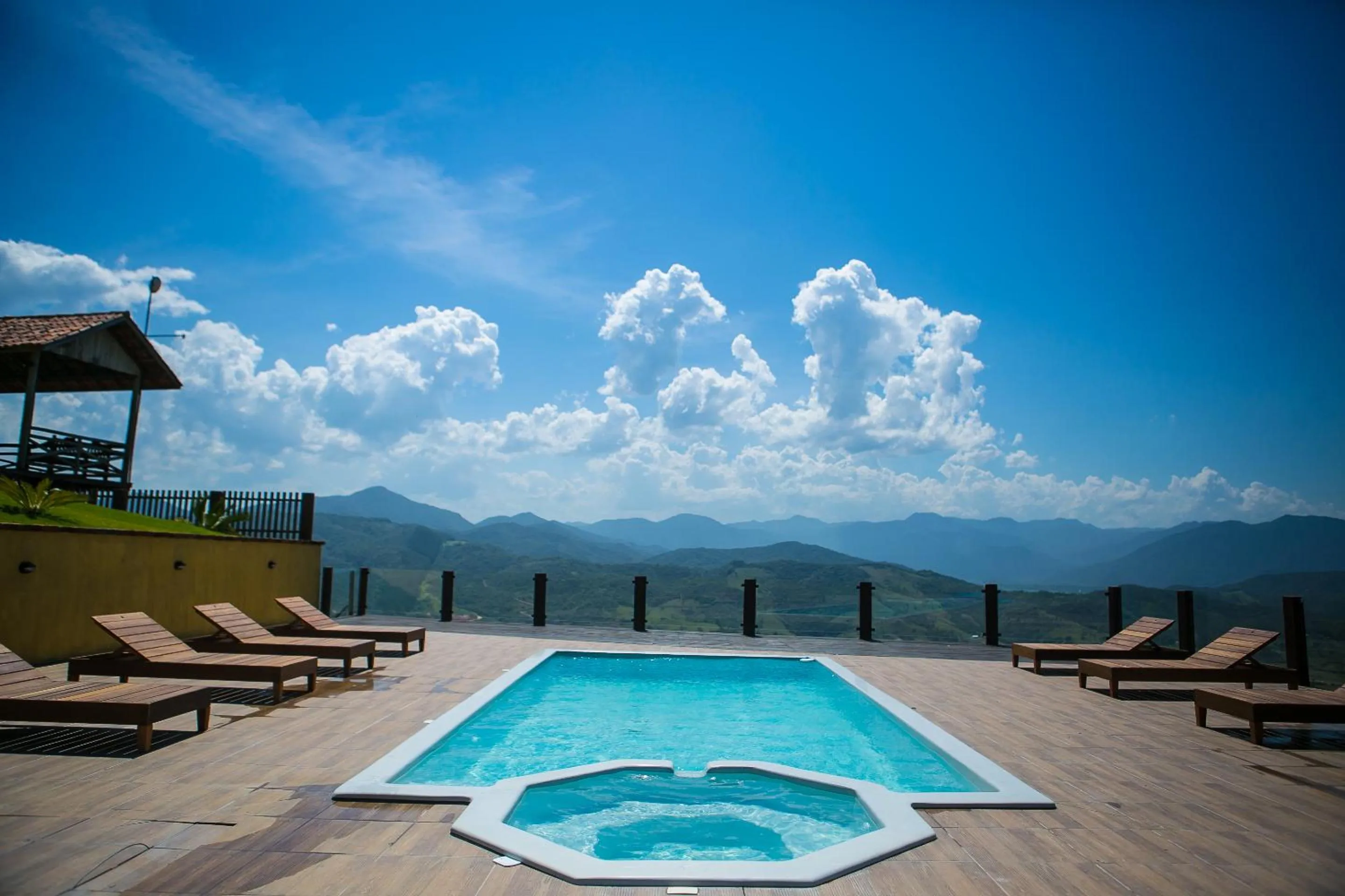 Pool view in Eco Mirante Hotel