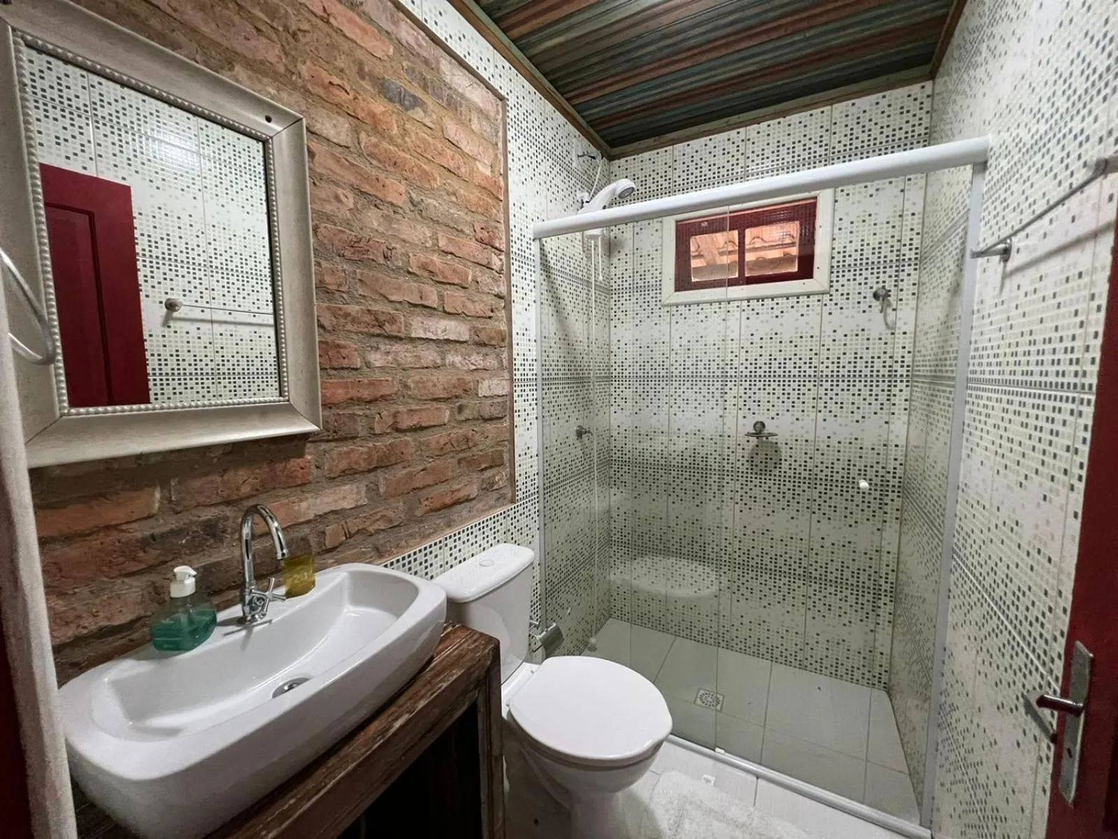 Shower in Eco Mirante Hotel
