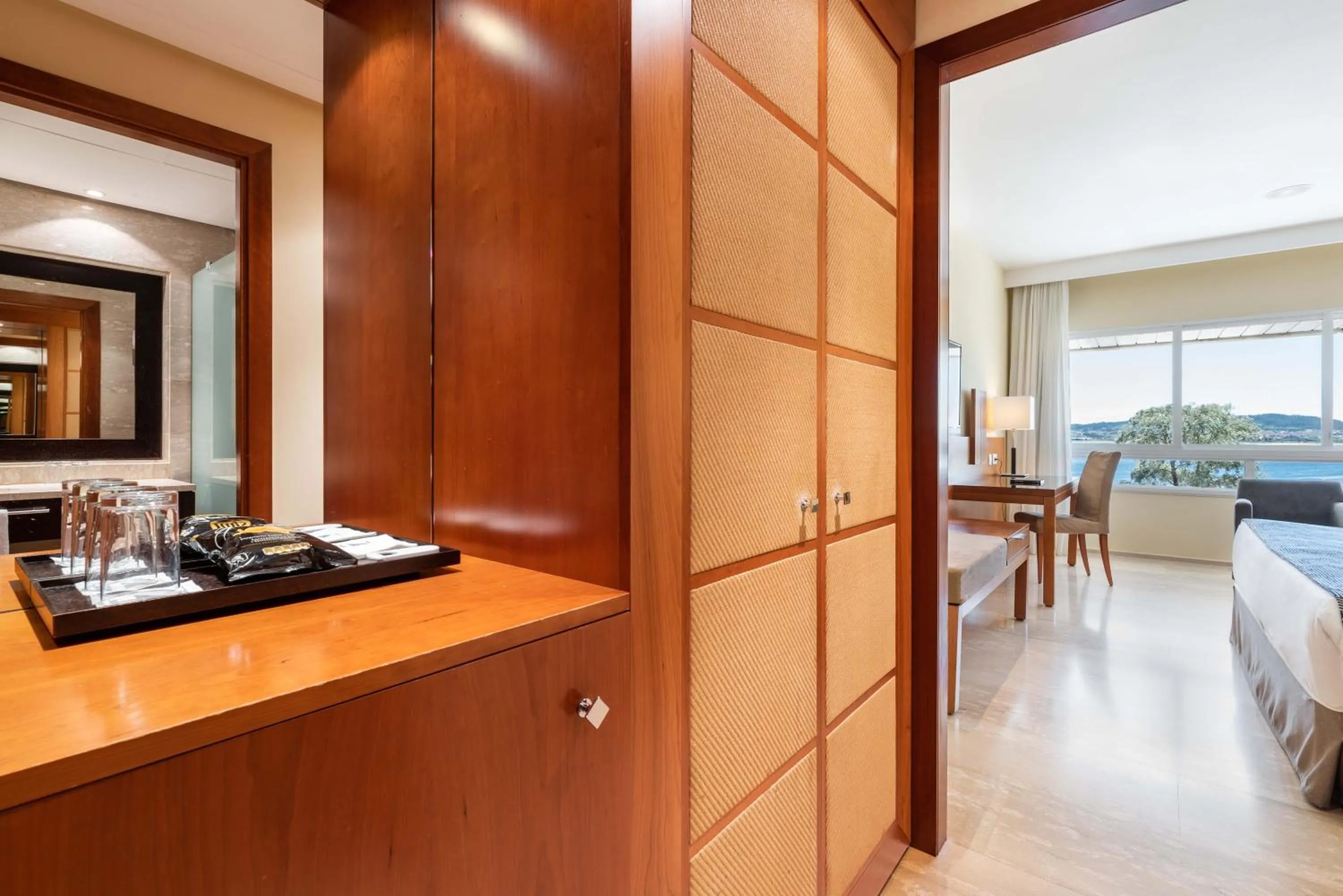 Photo of the whole room in Eurostars Isla de La Toja