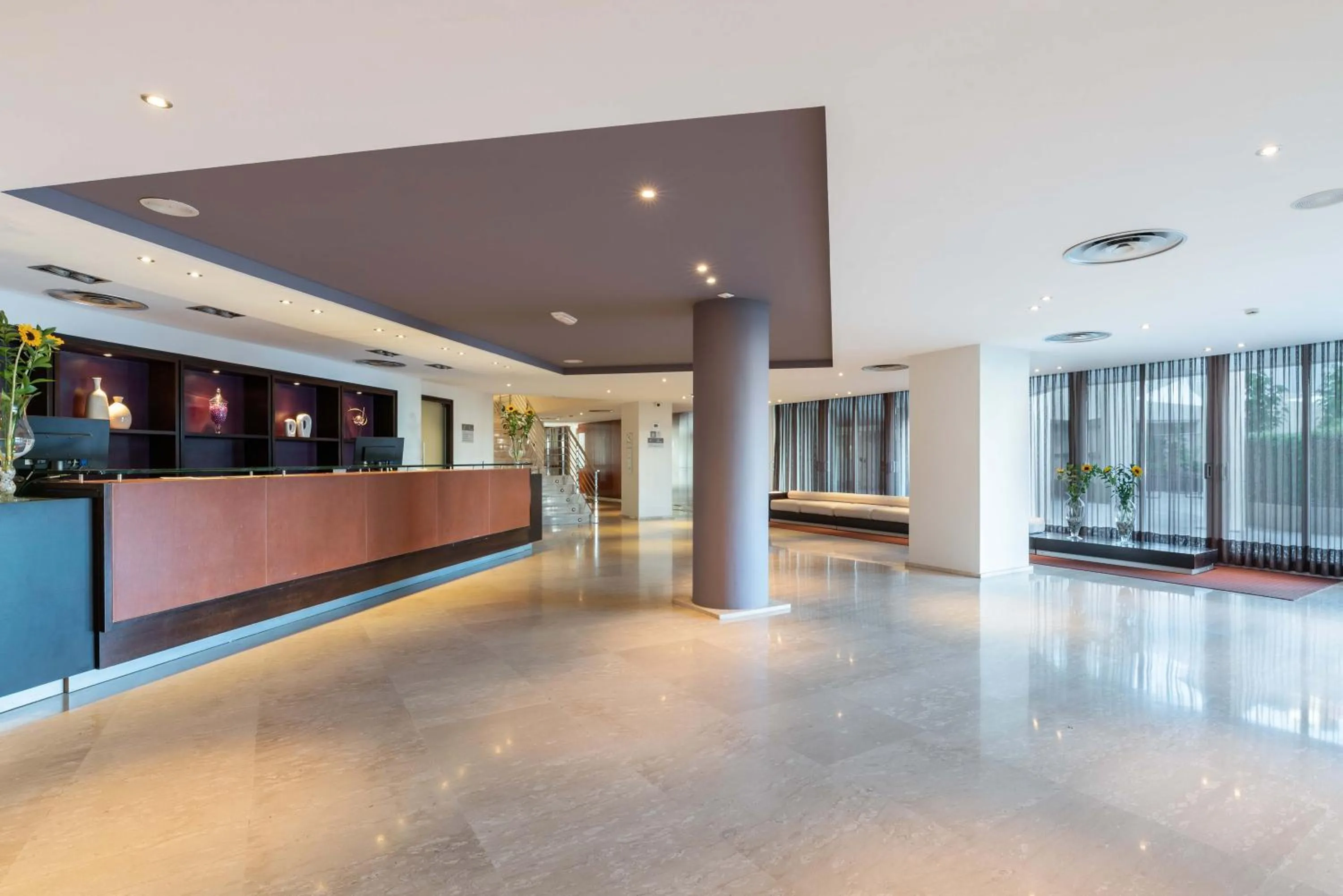 Lobby or reception in Eurostars Isla de La Toja