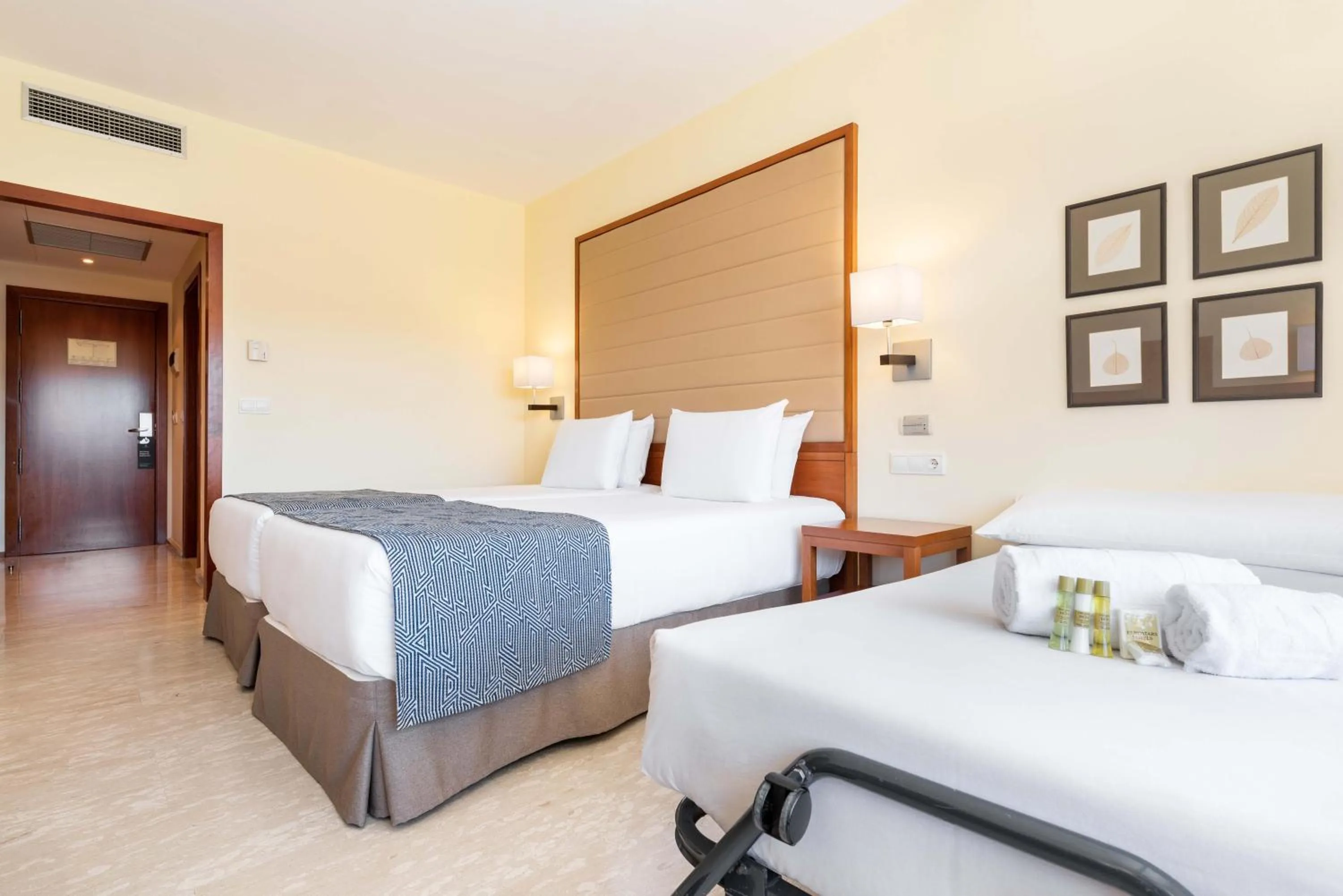 Bed in Eurostars Isla de La Toja