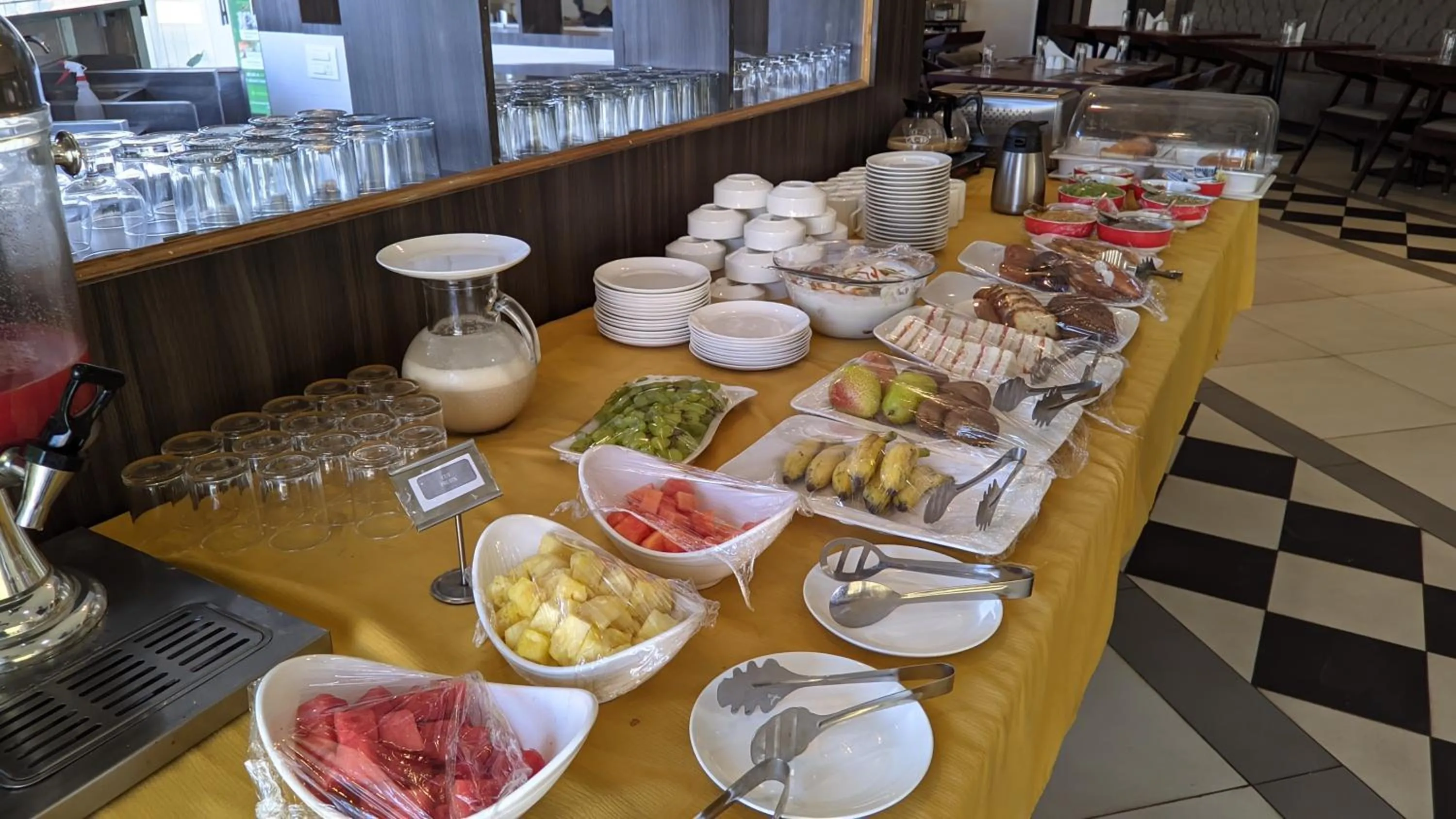 Restaurant/places to eat in Mayur Belgaum Presidency Hotel & Spa