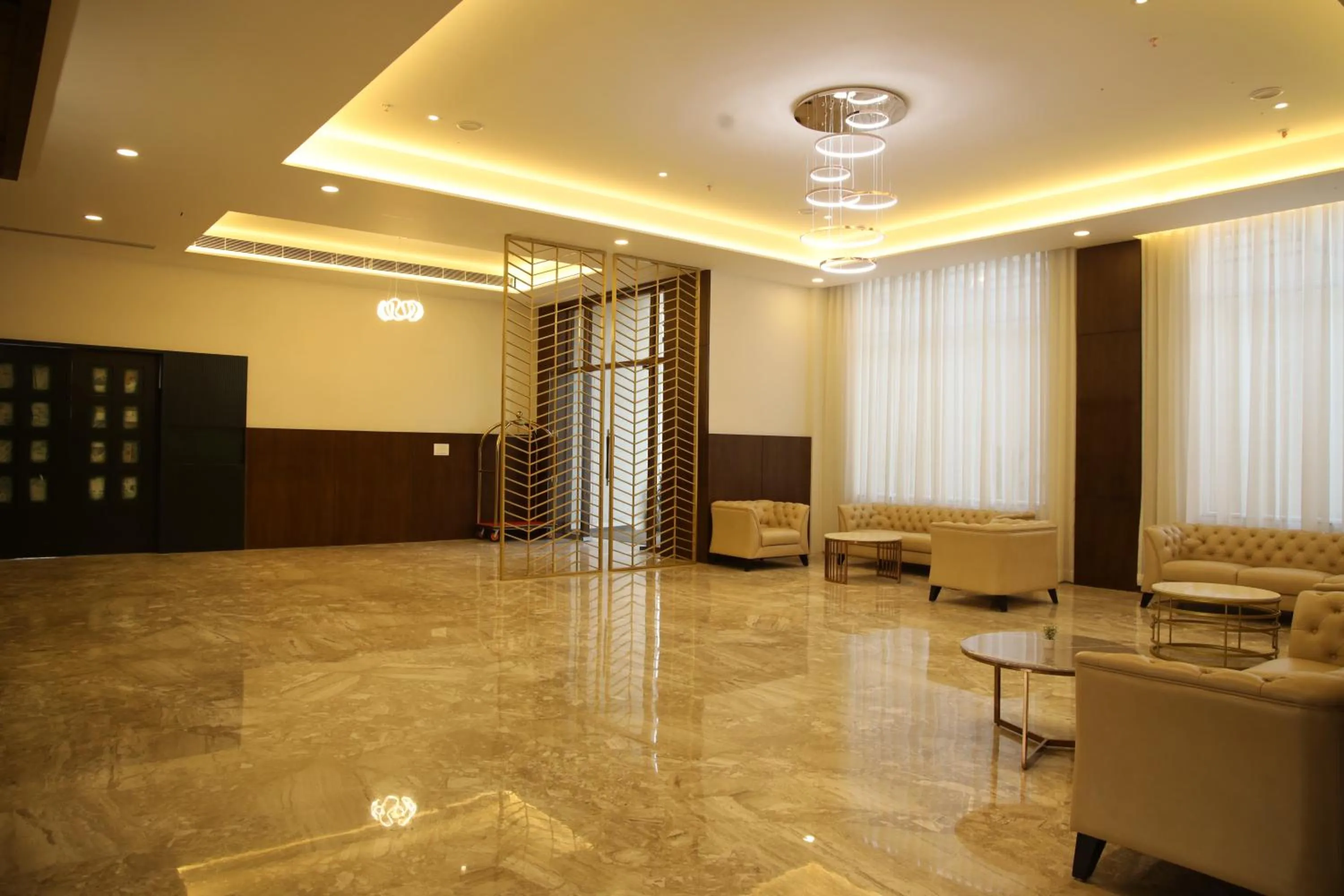 Lobby or reception in Mayur Belgaum Presidency Hotel & Spa