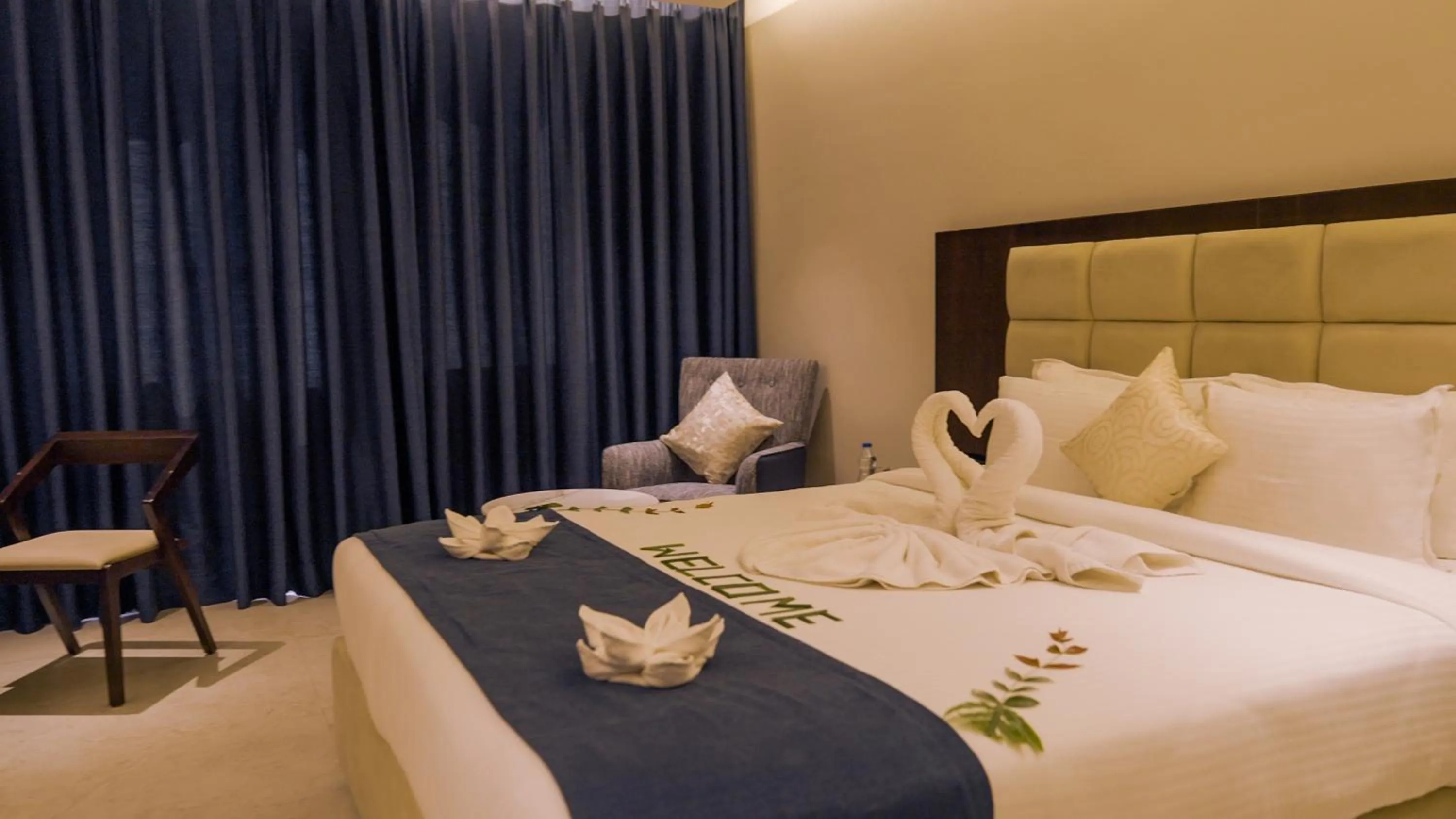 Bed in Mayur Belgaum Presidency Hotel & Spa